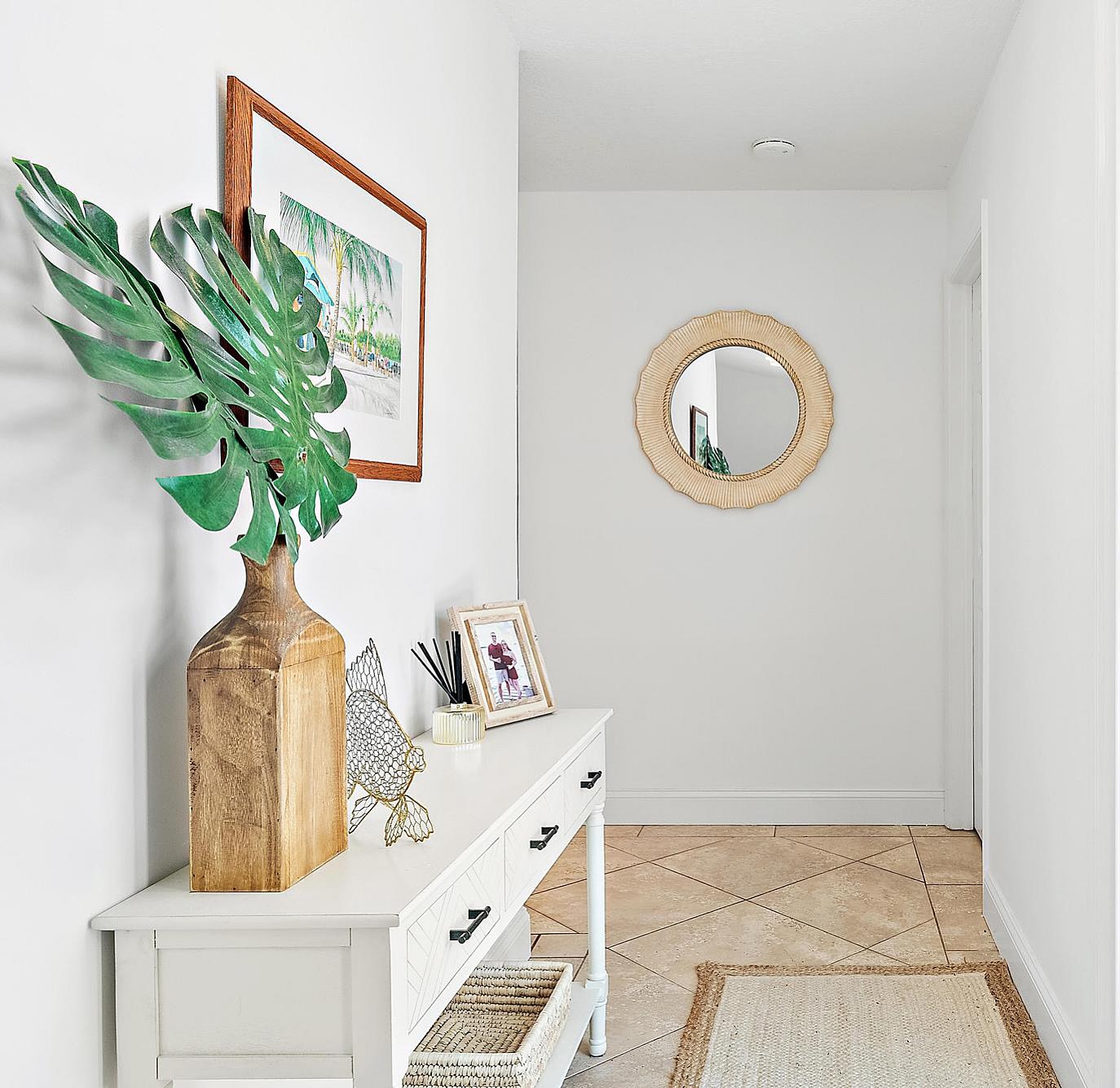 Just a quiet moment at the end of the week ✨Appreciate what you’ve accomplished, rest if you can this weekend, embrace challenges. If you have tile floors that you hate, we can work with them, I promise 🌴 Enjoy your home 🫶🏻 #interiors #InteriorDesign, #InteriorDesigner #HomeDecor #HomeDesign #DesignIdeas #HomeInspiration #palmbeachgardens #palmbeachdesign #HomeStyling #HomeDecoration #MyHome