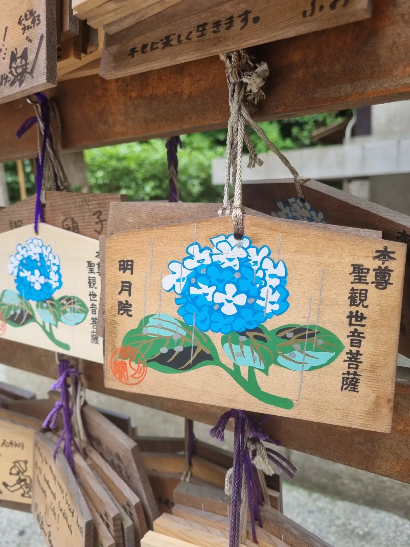 Tourisme sombre: 5 lieux à découvrir sur Tokyo pour frissonner cet été (partie 2)
Au Japon, l'été est synonyme de frissons et de paranormal (Oui, oui!). Auteure de thriller fantastique, je vous présente 5 lieux tokyoïtes aux légendes troublantes et méconnues, qui raviront les amateurs de tourisme sombre.
**Je vous invite à lire la première partie pour mieux comprendre ce qu’est le tourisme sombre, ainsi que l’origine des histoires de fantômes en été au Japon.**
Mots-clés : tourisme sombre - Japon - Tokyo - lieux hantés
Hashtags : #tourismejapon #tourisme #japon #Tokyo #tokyolifestyle #viejaponaise #visittokyo