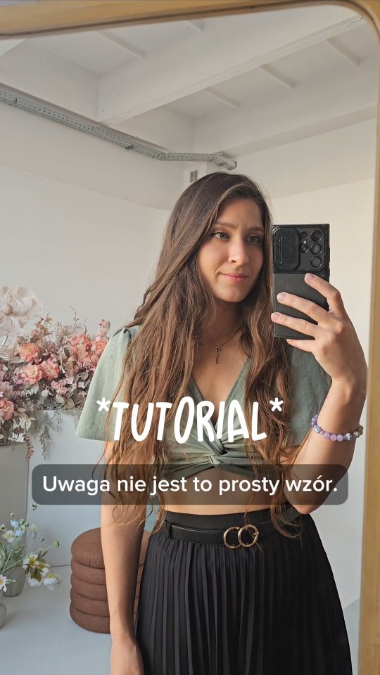 Nie-prosty tutorial z prostymi trikami 🤎🐯
Współpraca:
Model: @cwaniaki_rozrabiaki
przepiękne ujęcia nagrała @kreatywna.aleksandra
w studio @shotstudio_rownonoc
przy sesji foto z @mikafotografiadziecieca @gwiazdeczkowe_animacje
#FacePainting #malowanitwarzy #tutorial