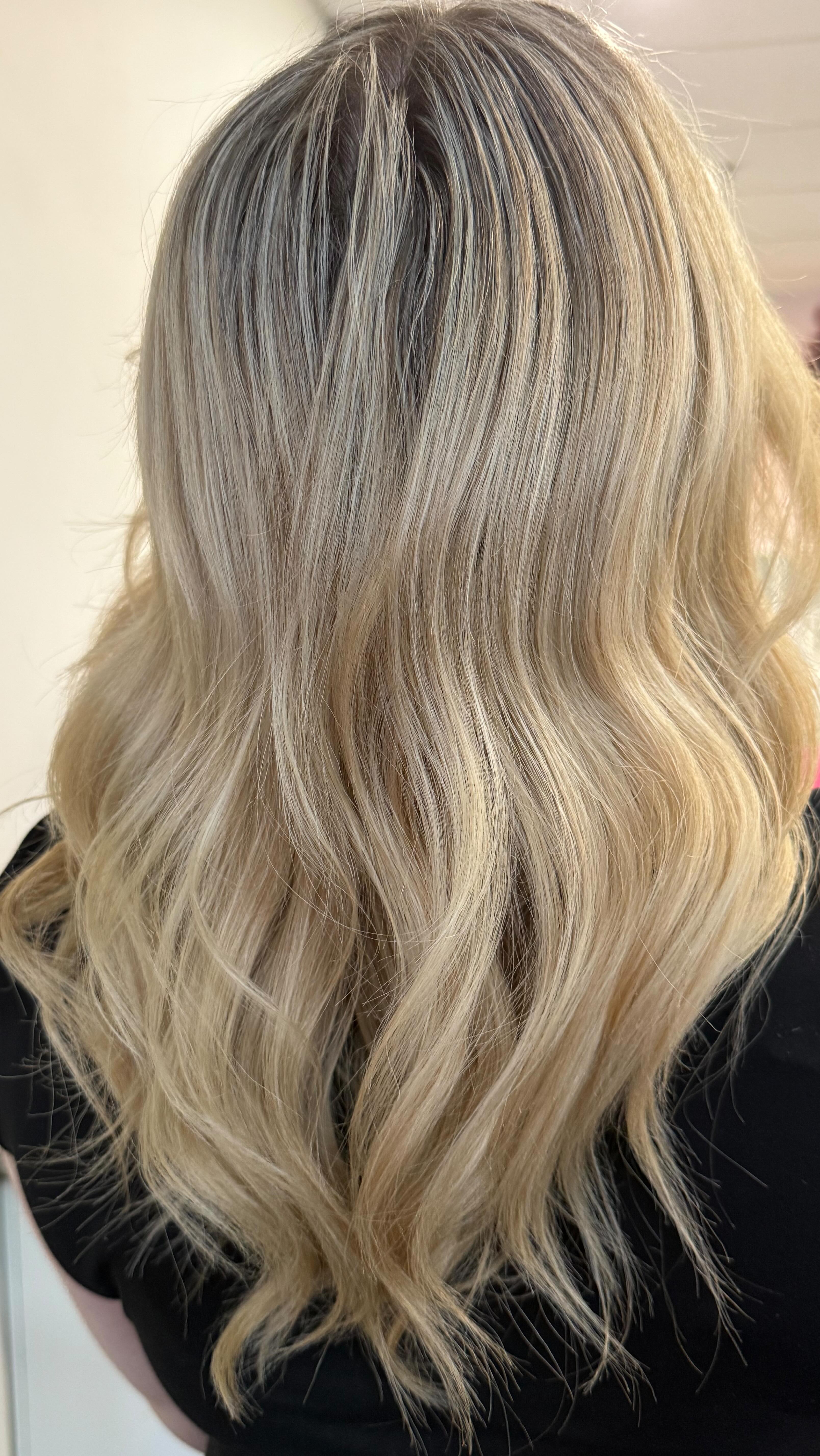 Watch Shania work her magic in fast forward!
Teaching you how to curl your own hair like a pro — no awkward arm angles or salon visits required! 💪💁🏼♀️
See how she creates those effortless, bouncy curls using the GHD Chronos Styler, GHD comb, and her ride-or-die duo: KEVIN.MURPHY DOO.OVER & SESSION.SPRAY 💨
📍Proof that good tools (and products) make ALL the difference.
Save this for your next styling sesh! 👇
#GHDChronos #GoodHairDay #GHDTools #KEVINMURPHY #KEVINMURPHYHAIR #HairTutorial #CurlGoals #BlowoutVibes #HairStylingTips #MYSTHair #AdelaideHair #WalkervilleSalon #AdelaideBlondes #SalonStyling #Walkerville #AdelaideBeauty