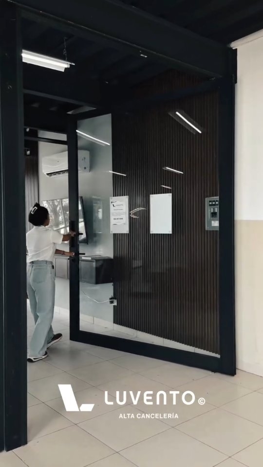 💎En Roksa, llevamos tu proyecto al siguiente nivel con nuestros colaboradores en cancelería premium en aluminio y vidrio.
@luvento.mx
🔸 Vidrios de alta resistencia de 6 mm a 32 mm
🔸 Configuraciones adaptables: abatibles, fijos, corredizos, oscilobatientes y más
🔸 Acabados precisos y más
🏡 Ideal para residencias, oficinas y desarrollos de alta gama.
✨ Convierte cada apertura en una declaración de diseño.
✳️ Tu espacio, a la altura de tu visión. Cotiza aquí tu proyecto:
📲WhatsApp +52 1 999 451 4991
#Roksa #CanceleríaPremium #DiseñoArquitectónico #VidrioConEstilo #EspaciosQueInspiran