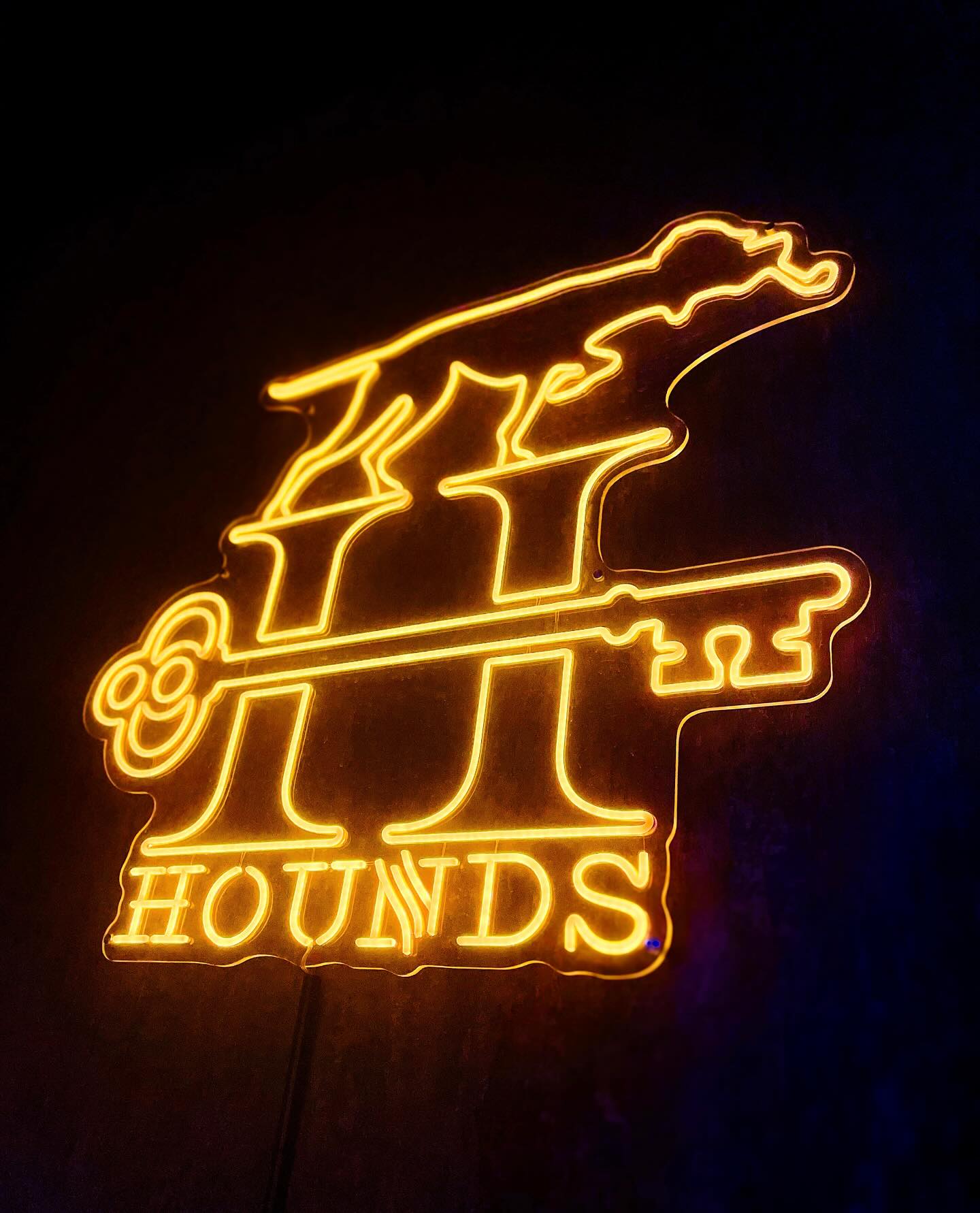 When you feel that glow on you, you know you’re at #Hounds ✨
❗️Prime dates in August are selling FAST! Don’t wait around, secure your showtime NOW!
Maybe you’re more of a last-minute kind of person. In which case you need to be signed up to our V.I.P. List for last minute ticket flash sales, exclusive to our members. Sign up link in bio! 📩
🌟The UK’s top rated experiences
📍 45 mins from Central London
📆 Book tickets in advance!
🎟️ Ticket link in bio 🎟️
@HoundsEscape
#LeaveRealityBehind
#ImmersiveExperience #LondonAttractions #ThingsToDoInSussex
