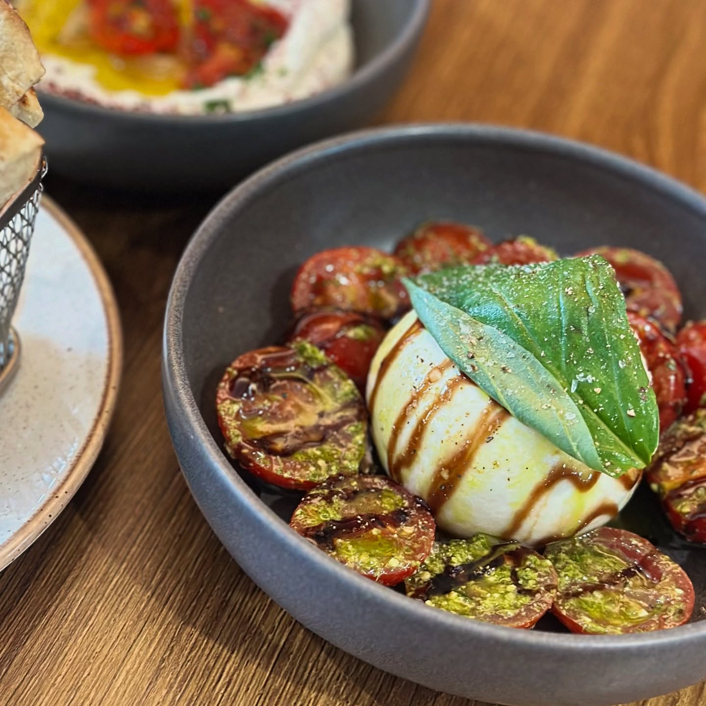 Which starter are you choosing?๐ฅ
-Burrata Pomodoro ๐ฑ
-Labneh & Flatbread ๐ค
-Tomato Bruschetta ๐