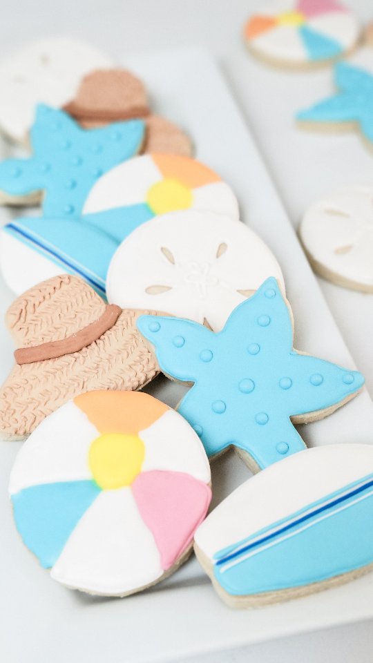 How's your Sunday going? Sunday dream dates are beach days.
.
.
#beachday
#beachcookie
#summer
#summercookies
#cookiedecorator
#cookielady
#bridalshower
#bridalshowerdecor