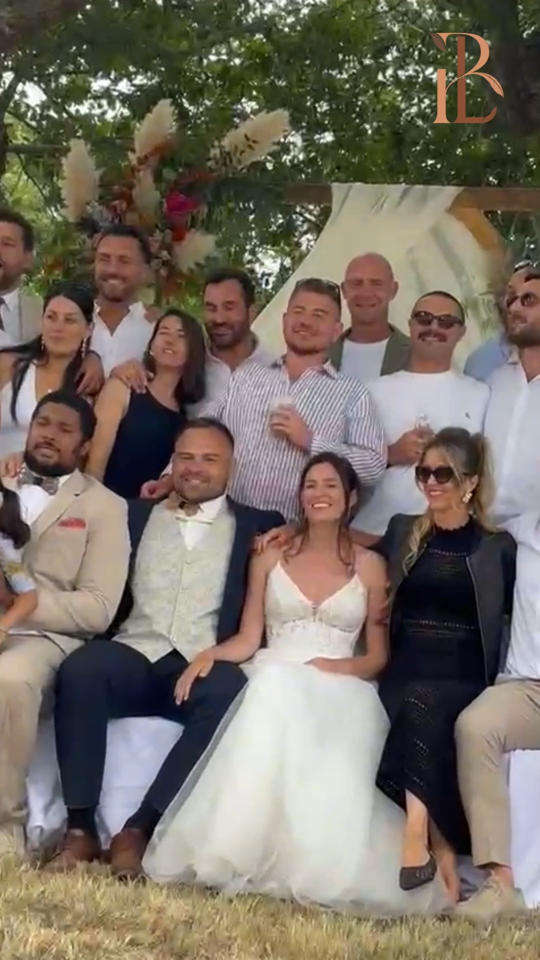 Retour en images sur un mariage haut en couleurs en juillet 2025 à Saint-Nolff. Un grand M.E.R.C.I. à nos mariés ❤️