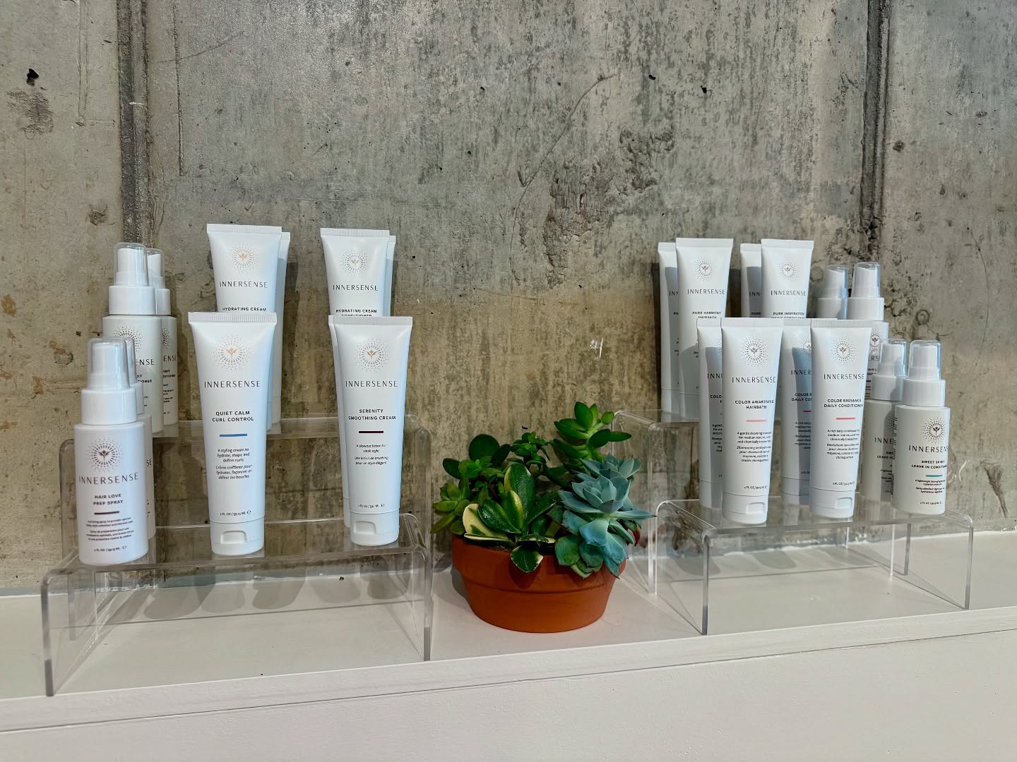 We’re so excited to announce that we’ve started carrying @innersenseorganicbeauty mini’s! ✨
These little cuties are TSA and travel approved, so throw them in your bag, and take them on an adventure!
They’re also the perfect size if you’ve been wanting to try out a new product, or the brand itself!
We love @innersenseorganicbeauty! Clean, organic, good for your body, and the planet! The products also really work! Which is hard to say for organic hair care 🌟
!All mini’s $10.00!
.
.
.
.
.
#hairstylist #haircolorist #balayageombre #hairtransformation #hairtutorial #hairpainting #hairart #hairlove #hairobsessed #hairinspo #hairfashion #hairgoals #haircaretips #hairdressermagic #behindthechair #modernsalon #haireducation #longhair #colormelt #beachwave #hairextensions #haireducator #brunettebalayage #healthyhair #avl #asheville #ashevillestylist #local #riverartsdistrictasheville #organicbeauty