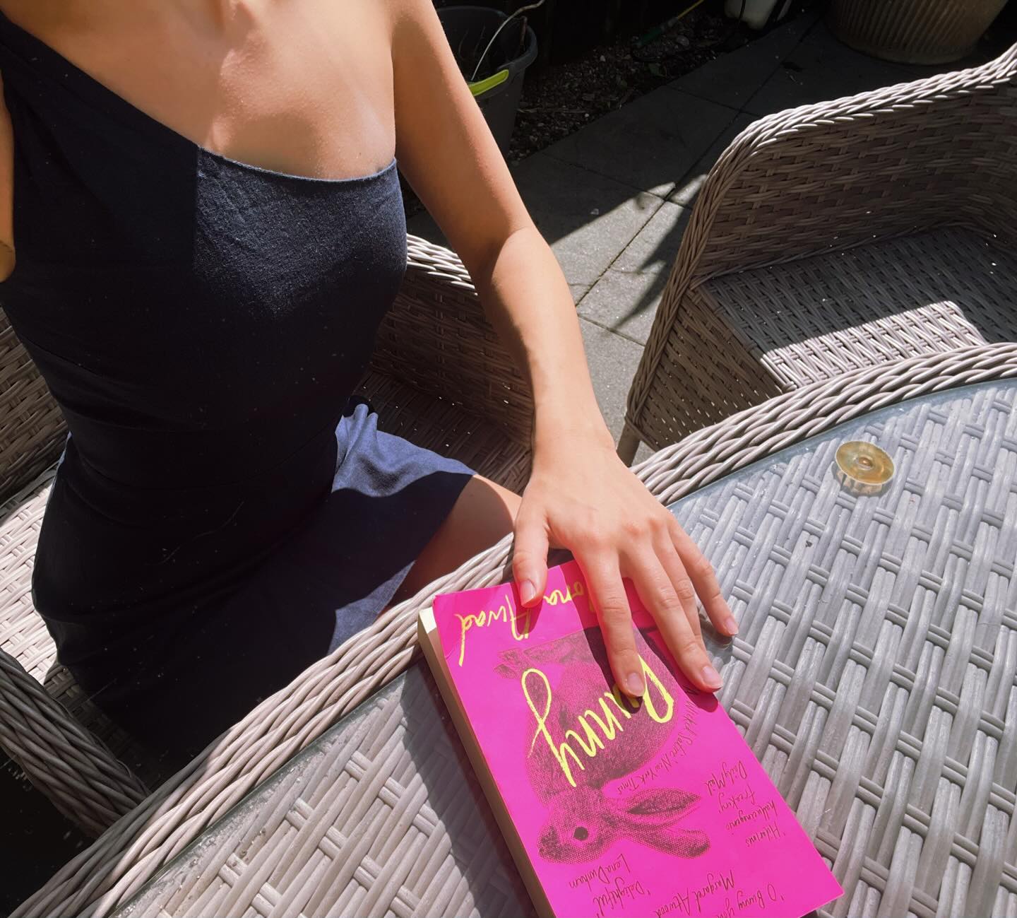 ๐๐ธ๐๐ฉท๐ฆฉ๐๏ธ โข Mona Awadโs writing style is SO sublime itโs like Iโm being fed the smoothest soft feminine horror Iโve read in a long while ๐ท
โข
โข
โข
โข
โข
#bookstagram #booklover #books #bookish #bookworm #book #reading #bibliophile #booksofinstagram #bookstagrammer #booksbooksbooks #bookaddict #booknerd #bookblogger #igreads #bookaholic #repost #bookcommunity #bookphotography #bookshelf #goodreads #readersofinstagram #bookobsessed #bookrecommendations #booklove #read #instabook #bookclub #bookblog #mindsetiseverything