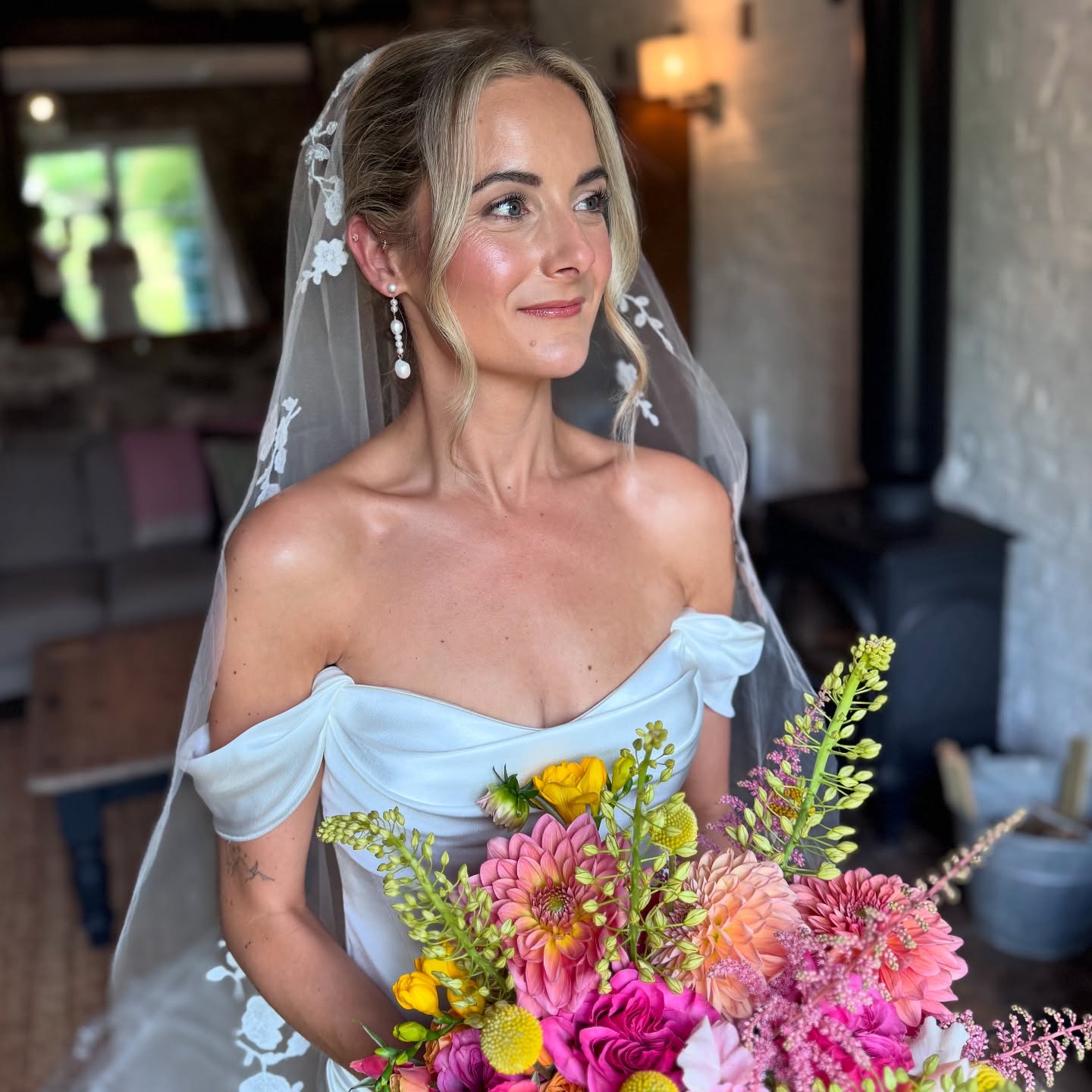 Light & Dewy ✨
Liane was a dreamy bride from start to finish of our journey together. Her brief was super light, fresh and dewy, but still a blushing bride 🤍
I love a soft glam don’t get me wrong, but I also love fresh and natural makeup where you wish to look just like you with a subtle glam just as much! Obsessed with how this came out, the ribbon and the pops of colour are just insane! 🩷🧡💘