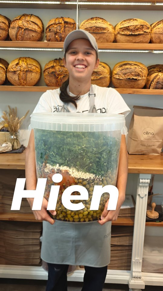 ✨ HIEN ✨ hat sich bei uns schon ein Jahr im Voraus beworben und war uns eine große Hilfe.
#sauerteig
#sauerteigbrot
#sourdough
#berlinerbrot
#brotbacken
#brotbackenmachtglücklich
#berlinfood
#berlinfoodie
#berlinfoodguide