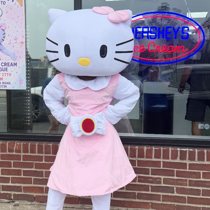 Hello Kitty is here!
We know it’s raining but our Hello Kitty meet & greet is still on🩷
📍 1648 Great Neck Road Copiague NY 11726