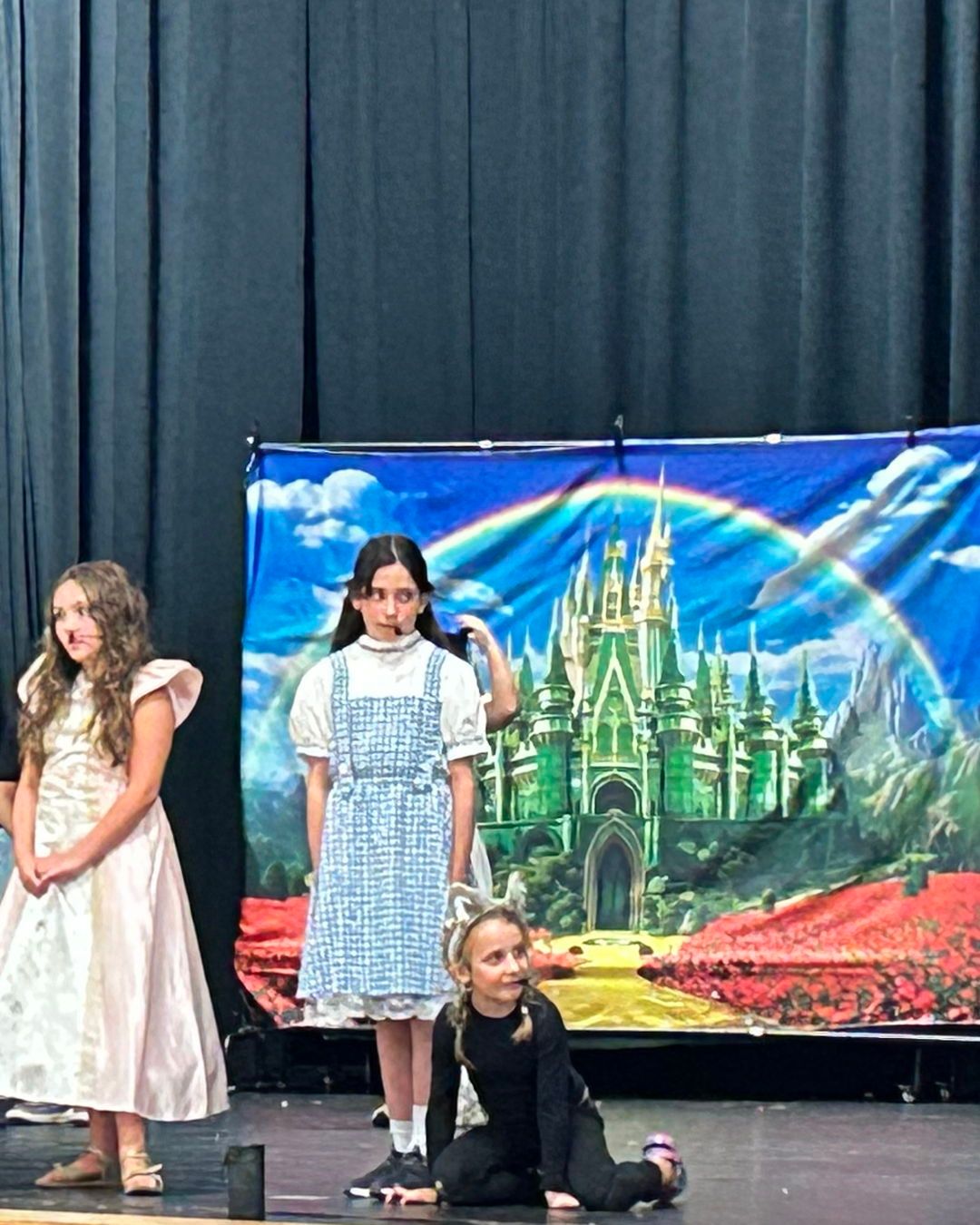 🌟 Drama Kids Camp Production! 🌟
Our talented campers brought the Wizard of Oz to life this week! From Dorothy and Toto to the Cowardly Lion, Scarecrow, and Tin Man—every performance was filled with heart, courage, and creativity.
Lions, tigers, and bears… oh my! 🦁🐯🐻 The cast did an amazing job and truly stole the show!#fbschool #firstbaptistschoolofcharleston #wearefb