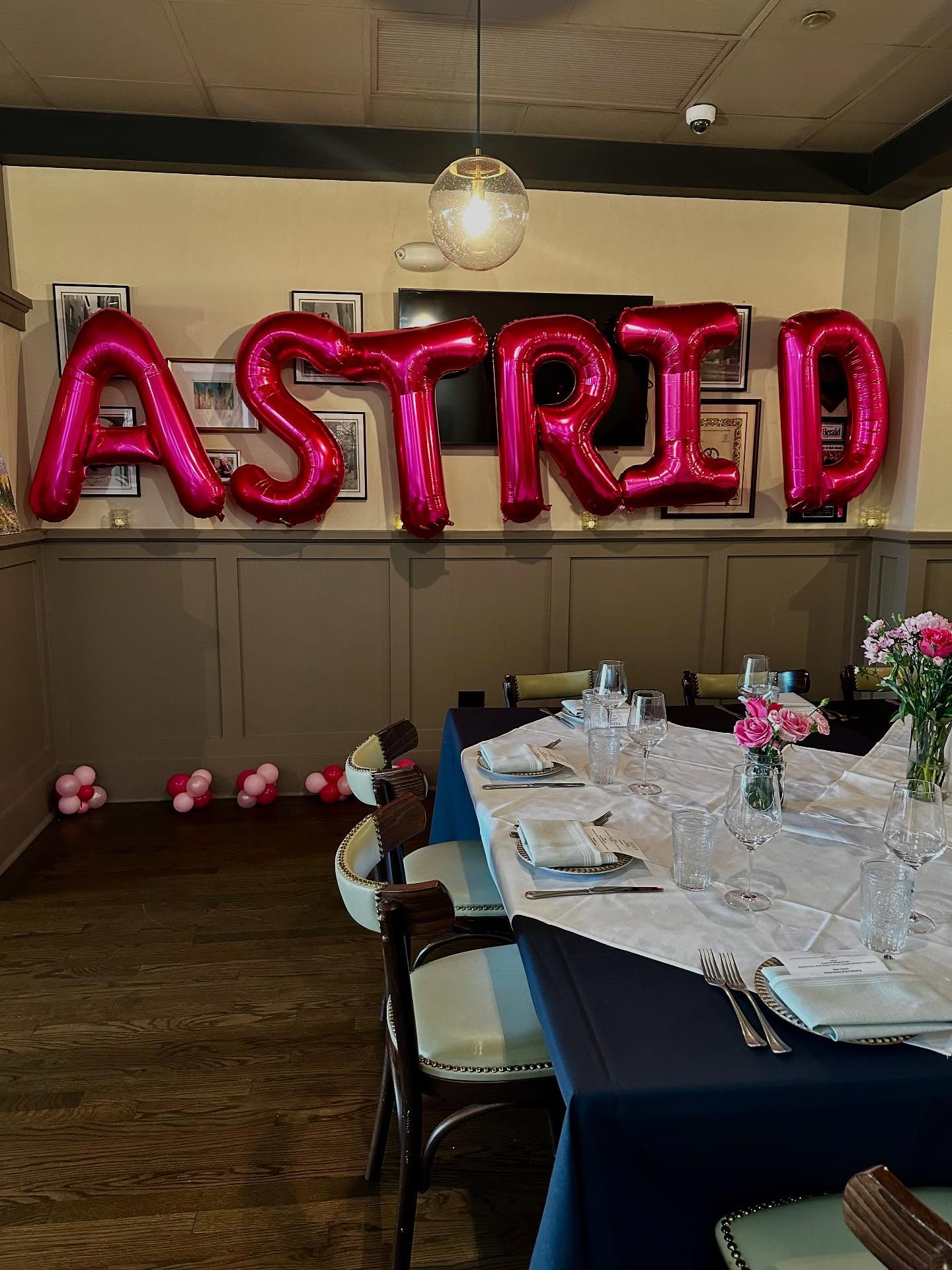 Bold letters, big moments 💖
Celebrating Astrid with oversized pink balloon fun and the sweetest details!
Spell out anything with our large helium letters!
#BalloonLetters #PartyDecor #CustomCelebration #bigballoonsco #heliumballoons