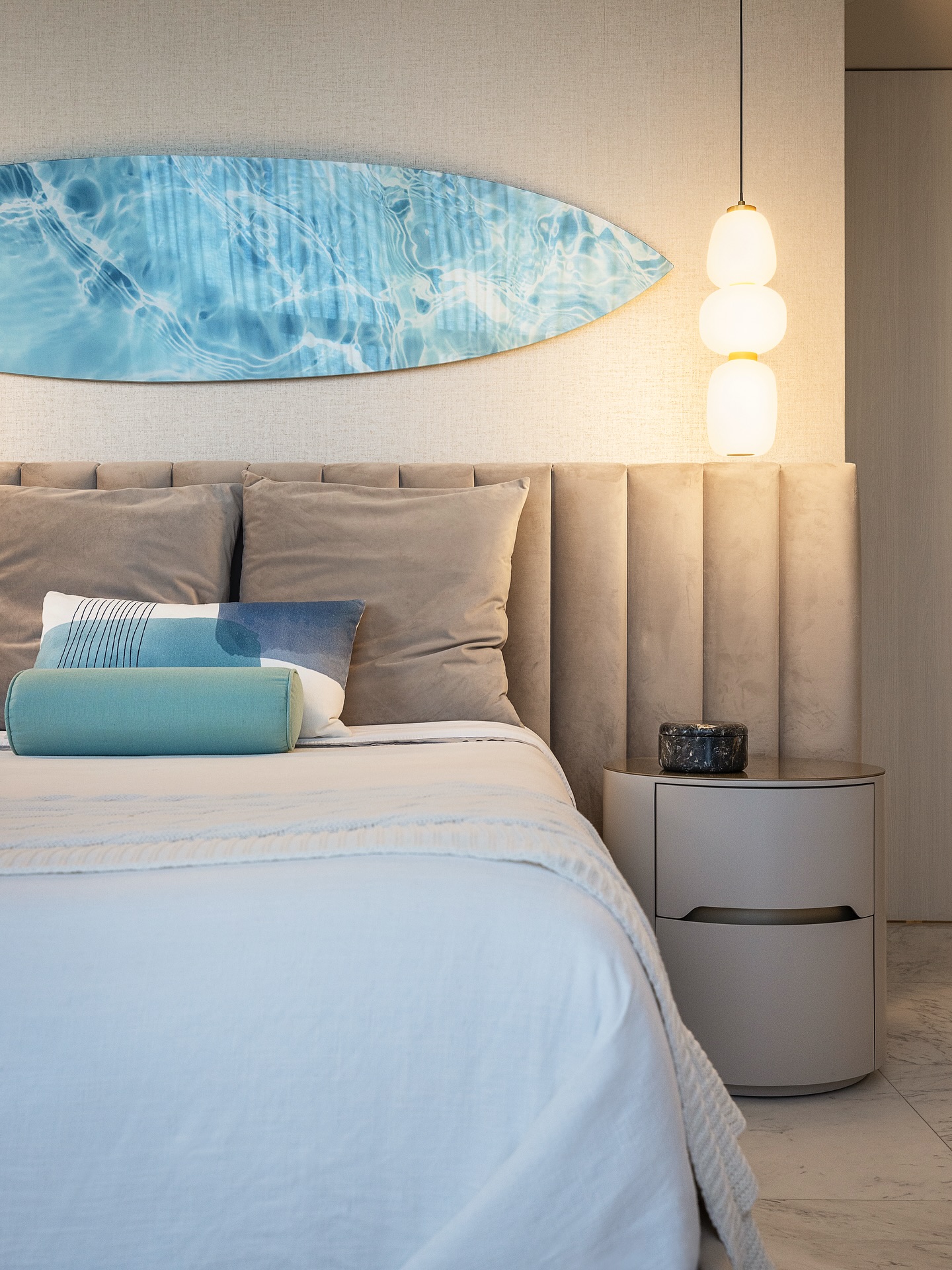 For this project at 1010 Brickell Residences, we combined two bedrooms to create a unique dream space for a teenager full of personality.
Spacious, clean, and timeless, curated to reflect everything she loves: surf, music, and a lifestyle full of adventure ✨
•Designed by @webossadesign for 1010 Brickell Residences •
#HighEndInteriorDesign
#LuxuryBedroomDesign
#TeenBedroomGoals
#InteriorDesignInspo
#LuxuryHomeInteriors
#DesignerTeenRooms
#CustomInteriors
#ModernLuxuryLiving
#TailoredSpaces
#ElegantInteriors