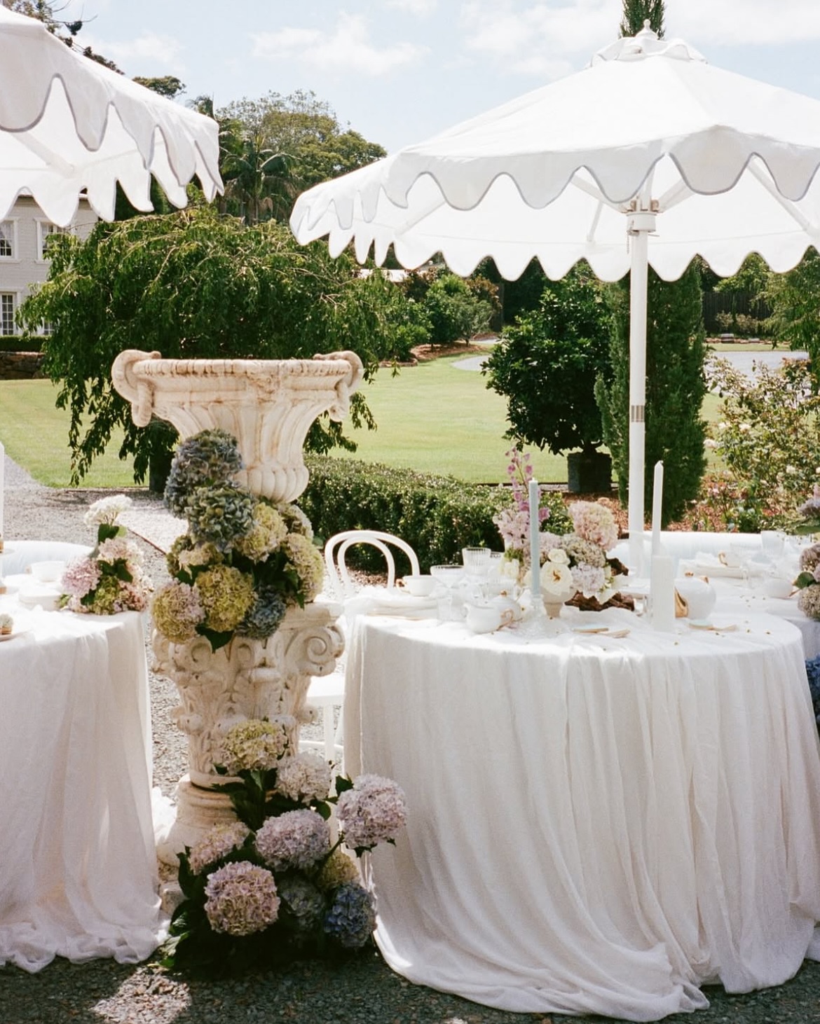 See us play live and say hi this weekend! We will be showcasing at the @weddingcollectivegoldcoast Open Day this Sunday at the gorgeous @wynmereestate
If you’ve been thinking about booking with us, but want a chance to meet first and have a little listen, we would love to see you there! Come chat, grab some goodies and meet some amazing vendors.
Ps, for a giggle, check out the last slide for a snippet of a recent d-floor at Wynmere for the wonderful Alyce and David’s big day last month 🎷🎧 who doesn’t love a tiny sax and a snog between buddies on the dance floor 😅??
See you Sunday!