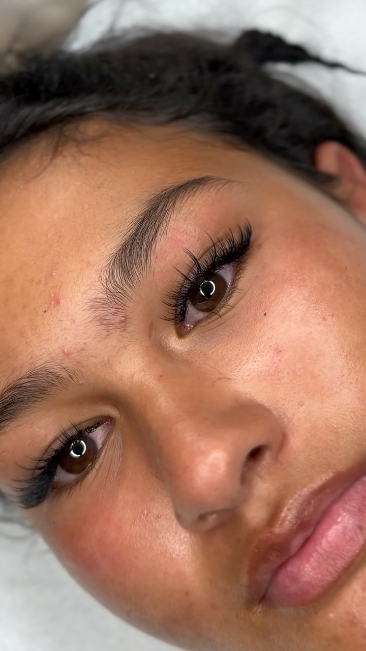 ✨ Heavy on the spikes, light on the drama ✨
We created the dreamiest soft manga set for this beauty – fluttery, wispy and oh-so-pretty! 💖 Perfect for that effortless doll-eye look that still feels light and wearable 😍
Want lashes that turn heads but still feel natural? 👀 This set gives you the best of both worlds!
📲 DM to book your manga lash transformation – spaces are limited!
#MangaLashes #WispyLashes #SpikyLashes #LashGoals #LashInspo #LashArtistUK #bristollashes #bristol #LashExtensions #LashTransformation #LashTechUK #DollEyeLashes #foryou #fyp