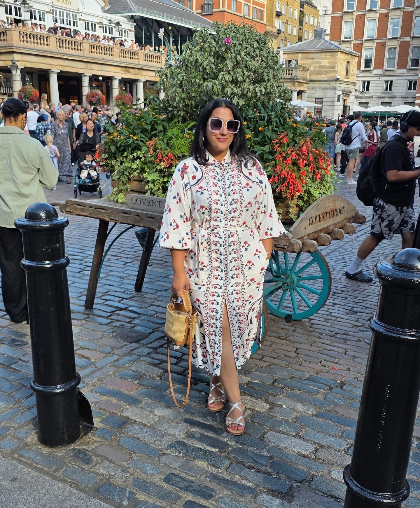 Mum guilt real, but so is burnout…the start of summer holidays has been super busy.. and I’ve realised the hard way that I can’t pour from an empty cup. So it was time to go out and have some fun!
This day out in London with my friends was so needed. I got dressed up in my favourite dress, felt like me again, and came home feeling lighter, happier, and more connected.
If you’ve been putting off that catch-up, that dinner, that moment to just have your own space, this is your sign. Call your girls. Put the dress on.
Taking time out for yourself is important, so stop putting off plans and just plan a date with your best girls. You wont regret it!
#busymumlife #styleyourselfhappy #timeforme #curvystylecoach #feelgoodfashion