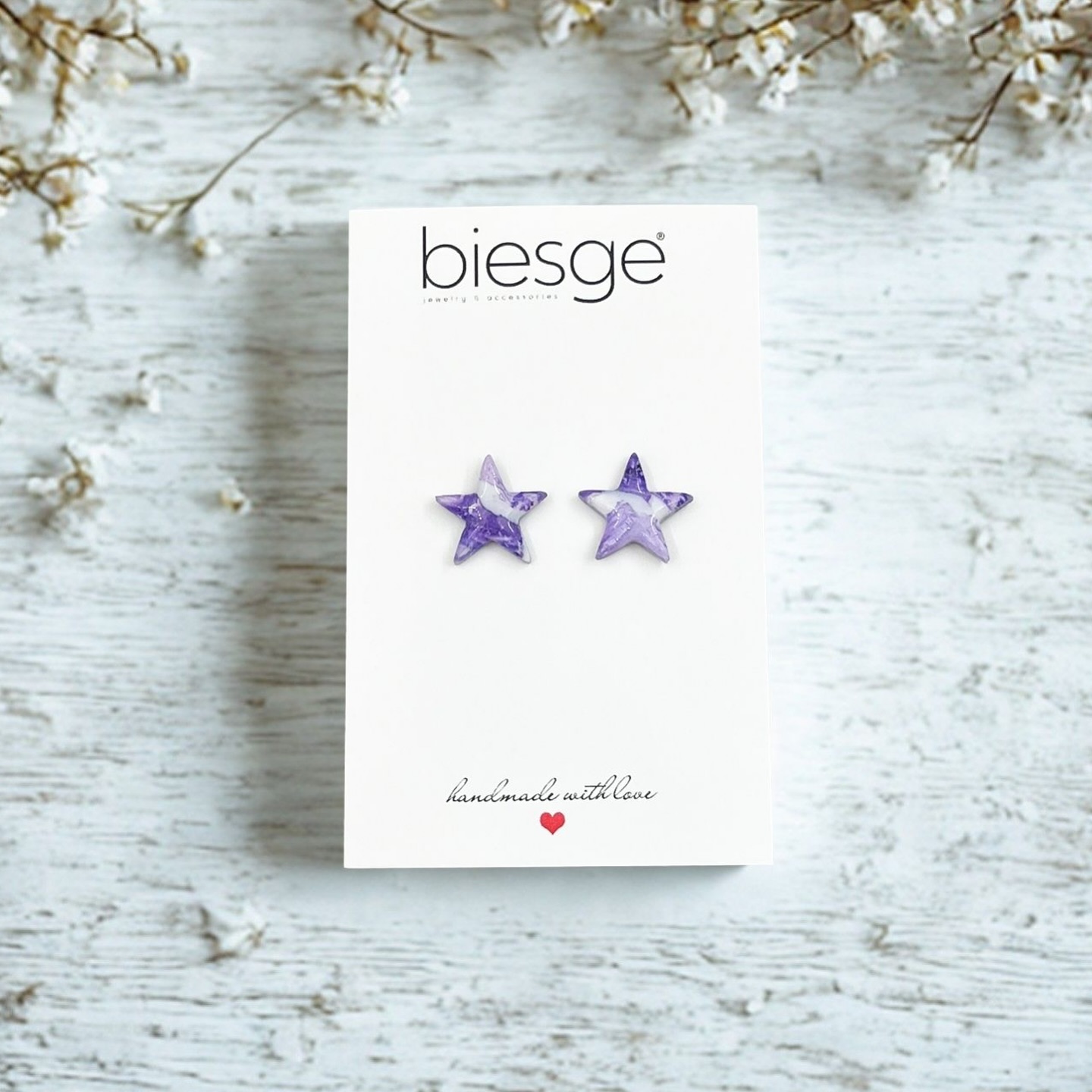 💜 Kulaklarınıza yıldız dokunuşu! Hafif yapısı ve enerjik rengiyle gün boyu sizinle.
⭐️ Evelina - C
💌 Sipariş ve detaylar için DM’den ulaşabilirsiniz.
💜 Purple Star Stud Earrings
💌 You can place your order now through my Etsy shop!
Link in bio!
.
.
.
.
.
#yıldızküpe #moryıldızküpe #elyapımıtakı #polimerkiltakı #yıldız #moraksesuar #morküpe #minimaltakı #şıkaksesuar #giyilebilirsanat #günlükstil #paslanmazçeliktakı #çeliktakı #takımodası #kadınmodası #modaaksesuar #hediyeliktakı #earstuds #handmadewithlove #starearrings #starstudearrings #celestialjewelry #polymerclayearrings #handmadeaccessories #purpleearrings #shopier #etsy #biesgecollection #biesge