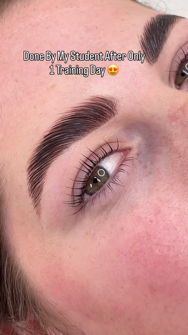 This result wasn’t done by me 👀
It was done by my student @abbiedenton___ during her 1:1 Ultimate Brow & Lash Lift training 💥
Brow lamination + Hybrid dye ✅
Lash lift ✅
All completed confidently with my full support 💯
My training is 1:1.
That means you get my full attention.
No distractions. No group setting. Just you and me, building real skill.
I teach everything I know.
Nothing held back.
From the products I use to the correct timings and techniques I rely on daily.
You don’t leave with a certificate and question marks.
You leave with confidence, clarity, and results like this.
Now be honest…
Did you think this was a students first Lash Lift & Brow Lami? 👀
📩 DM me “TRAINING” or tap the link in my bio if you’re ready to level up 🤍
#browlamination #lashlift #hybridbrows #browandlashtraining #beautytrainingdevon #browtraininguk #lashlifttraining #devonbrowartist #newtonabbotbrows #kingsteigntonbrows #torquaybeauty #exeterbrows #browcoursesuk #browcoursesdevon #lashliftcourse #hybriddye #browmapping #lamibrows #browtechniques #browtrainer #1totraining #beautycoursesuk #beautyeducatoruk #kingsteignton #newtonabbot #devonbusiness #torquaybeauty #exeterbeauty