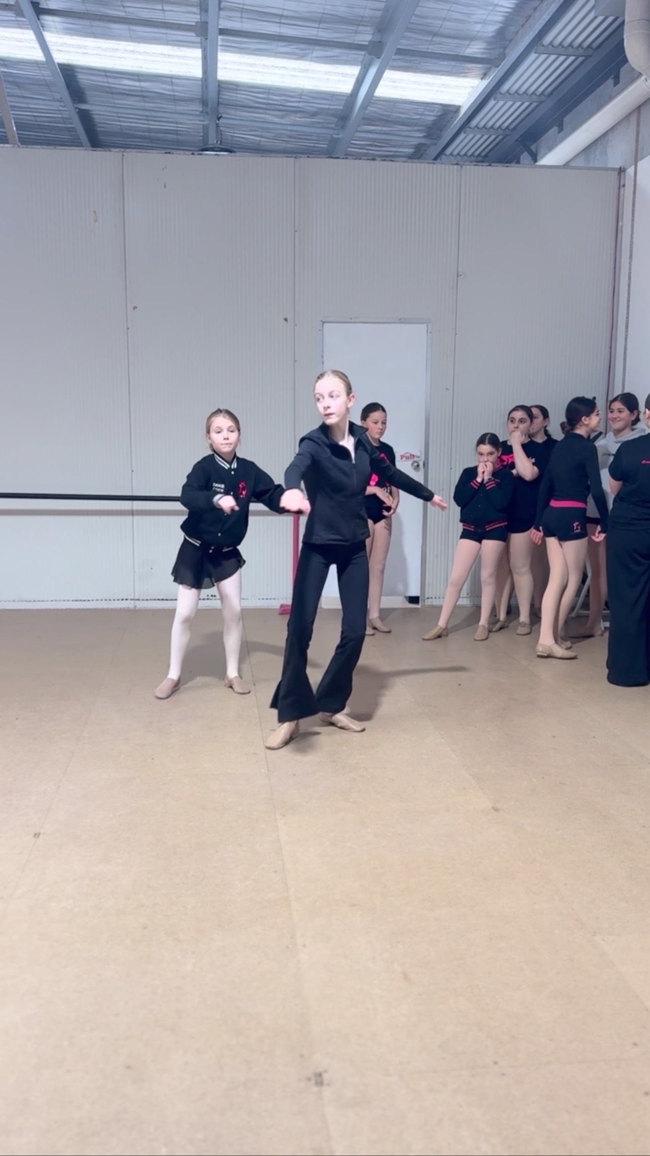 🩷🖤 WEEK 1 COMPLETE🩷🖤 We have had such an amazing start to Term 3! #letsdance #term3 #contemporary #jazz #ballet #tap #pointe #csod #ravenhall #carolinesprings