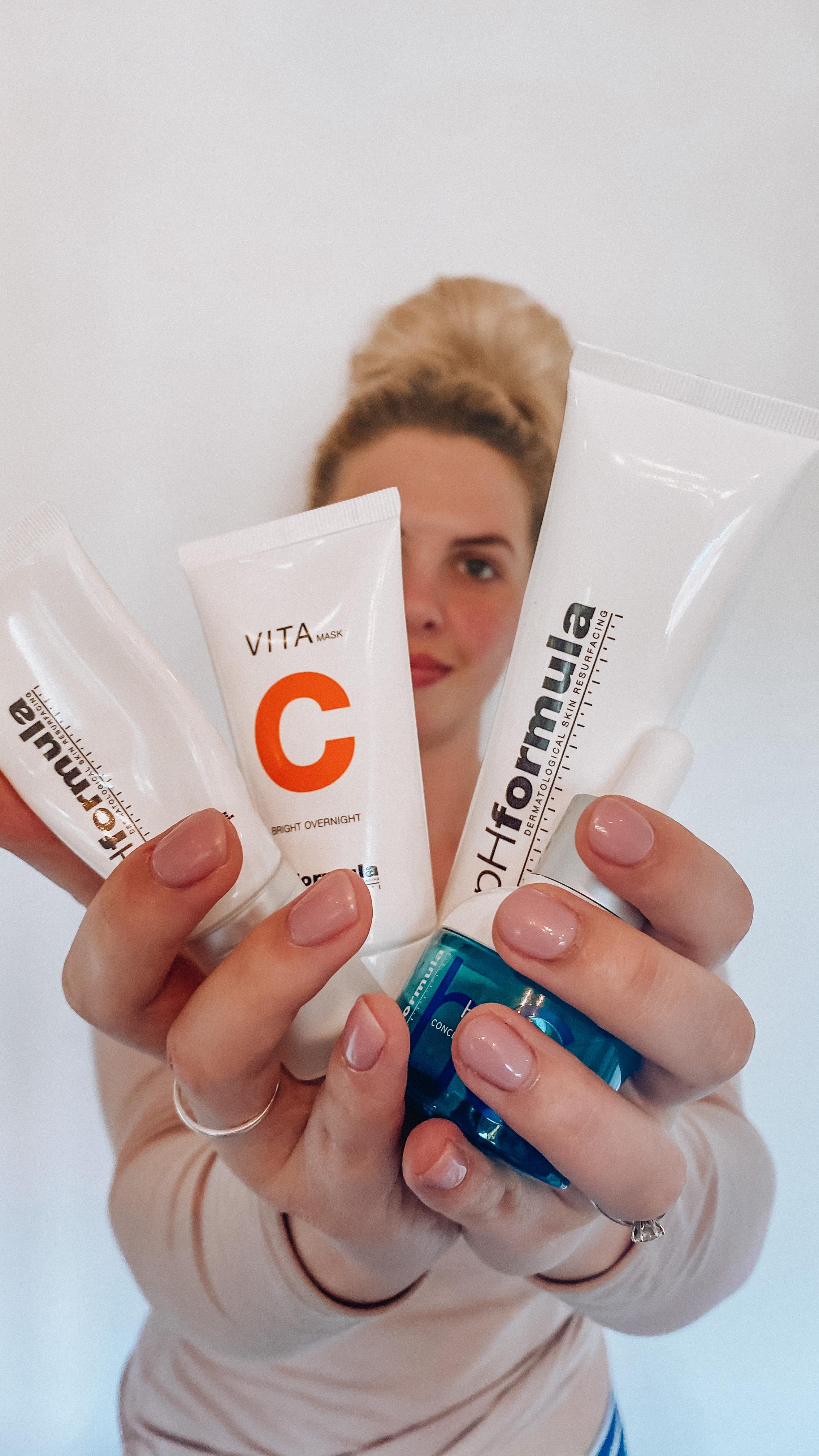 My skin and your skin is not the same - don’t let someone else’s products or skin routine influence yours. This reel is created for interest as well as routine and product awareness.
Your skin has its own needs and priorities, you will save yourself some money by getting professional help instead of jumping from one product to the other every month.
☀️ My Morning Skincare Routine ☀️
Here’s a step-by-step breakdown of the retail products I use to start my day with calm, bright, and protected skin:
1. Cleanse – E.X.F.O. Cleanse
A gentle daily exfoliating cleanser that helps remove impurities while boosting skin radiance with mild exfoliation.
2. Treat – M.E.L.A. Recovery
A powerful corrective serum targeting hyperpigmentation and uneven tone. It’s packed with active ingredients like Niacinamide and Retinol to help brighten and even out the skin.
3. Hydrate – HYDRA Concentrated Corrective Serum
This ultra-hydrating serum restores moisture, improves elasticity, and supports the skin barrier using a blend of humectants and soothing actives.
4. Moisturize – VITA B3 Cream
A nourishing cream enriched with Niacinamide and vitamin B3 to soothe, calm, and strengthen the skin barrier while promoting a healthy glow.
5. Protect – C.C. Cream SPF 30
A lightweight color-correcting SPF that blends seamlessly while providing daily sun protection and a radiant finish.
💡 All products are from the pHformula
🧴 Consistency is key when working on skin health from the outside in!
#phformula #skincareroutine #skincarelover #morningroutine #spfissexy #skintok #glowup #dermatologymeetsbeauty