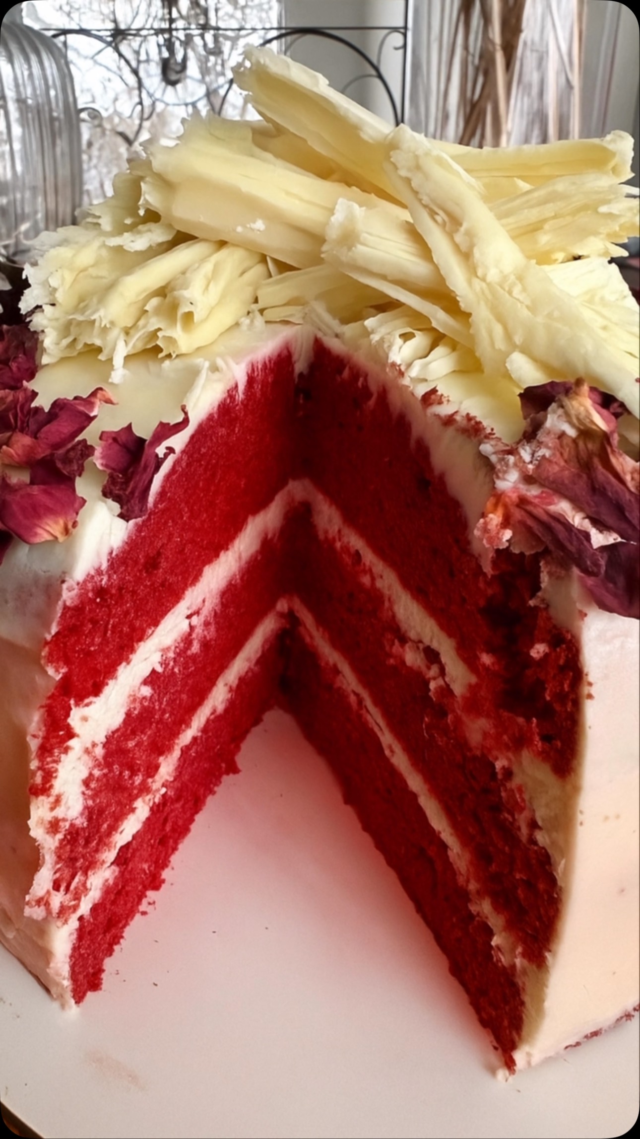 ✨ Hay sabores que cuentan historias…
Nuestra nueva Red Velvet es un abrazo dulce, un momento para vos, un placer que se siente en el alma.
Cada bocado te invita a pausar, disfrutar y recordar que las cosas más simples pueden ser las más extraordinarias.
❤️ Dejá que el rojo intenso y la suavidad cremosa te conquisten.
Porque merecés darte este lujo, hoy y siempre.
🍰 Oh! Cheesecake presenta la Red Velvet que hará latir tu corazón.
📲 Pedila ahora y regalate un instante de pura felicidad.
Oh! Cheesecake
Horneamos emociones