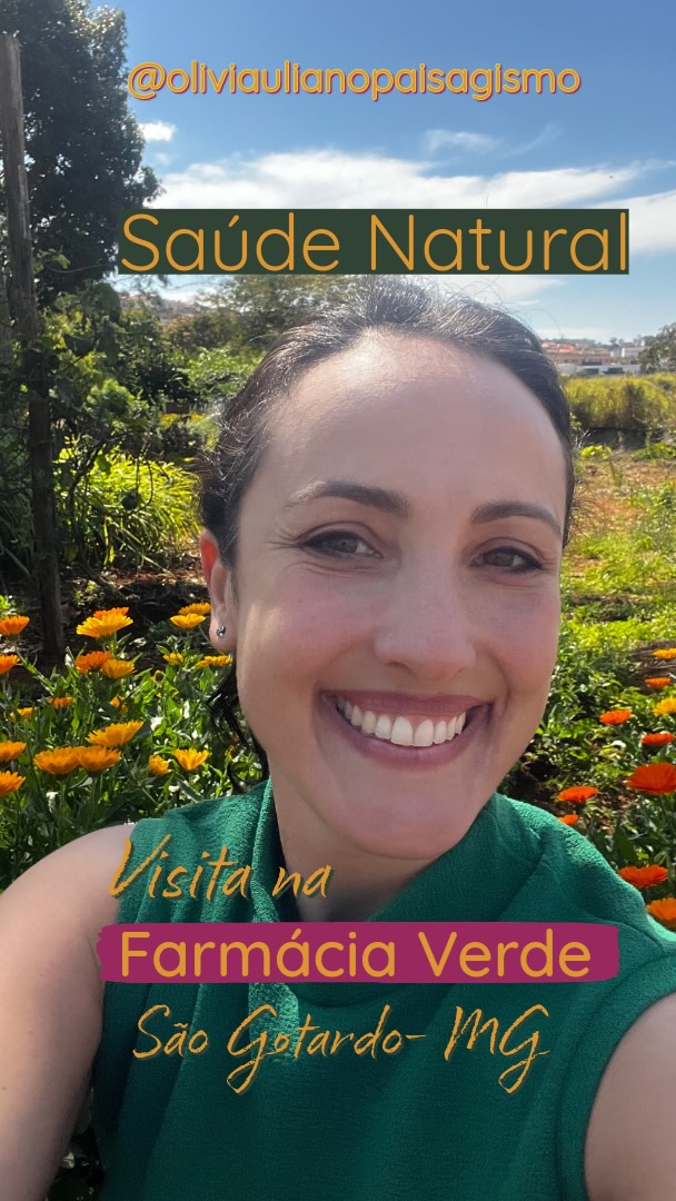 🇧🇷Já imaginou ter remédios naturais, feitos com plantas medicinais e ainda fornecidos de graça para a população? Pois isso existe! Fui visitar a @farmacia_verdesg e fiquei encantada com todo o processo, de como são colhidas as ervas medicinais, preparadas e fornecidas para quem precisar.
.
🇬🇧Have you ever imagined having natural remedies, made with medicinal plants, and even provided free of charge to the population? Well, it exists! I visited @farmacia_verdesg and was enchanted by the entire process: how the medicinal herbs are harvested, prepared, and provided to those in need.
.
#vivaosus #plantasmedicinais #fitoterapicos #saudeebemestar #paisagismoecologico #farmaciaverde #saúdenatural