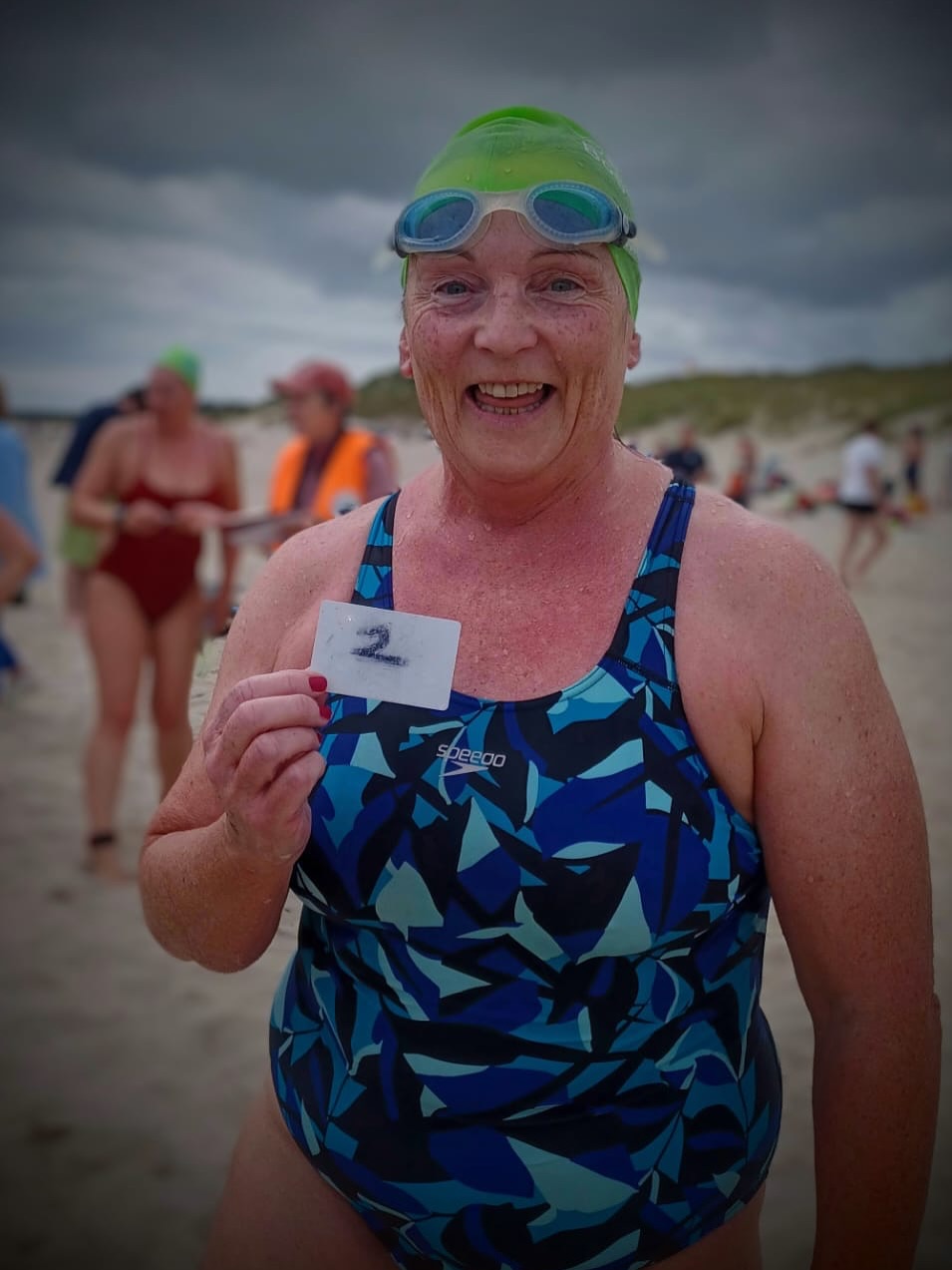 ☀️🌊What a day at the Tracey Lawlor Cup on Sunday, 27.07.2025, at beautiful Curracloe Beach!
🌟 Congratulations to our amazing Ladies’ Team:
🥈 Eibhin Butler – 2nd place
💪 Linda Hoey – 6th
👏 Kelly Admirand – 15th
🎉 Laura O’Connor – 20th
Our small but mighty Ladies’s Team finished just one point away from winning the Team Prize — an incredible achievement! 🙌
🔥 On the men’s side, David Tracey stormed to 3rd place overall and claimed the Fastest Time of the day! 🚀
(And just to note — Dave also won this cup last year! 🏆)
👏 Strong swims also from:
• Declan Bradshaw – 18th
• Ed Boag – 37th
• Tino Hyland – 39th
With just four swimmers, our men still brought home 3rd place in the Team Prize — now that’s a warrior effort! 💥💪
💙 A huge thank you to Wexford Masters, @leinsteropensea , and all participants for a fantastic day of racing and community.
#sandycovesc #leinsteropensea #seaswimmingireland #curracloebeach