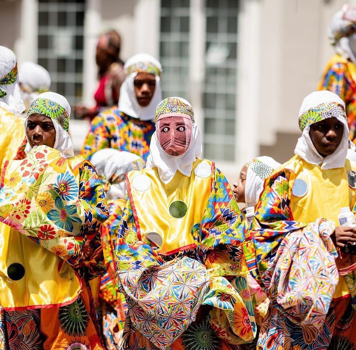 Short Knee foreverrr a vibe 🙌🏽
It’s the tradition, the noise, the colors, the chaos for me 😍🇬🇩
Spicemas isn’t Spicemas without them.
#MyCarnivalFav #GrenadaVibes #ShortKneeStyle