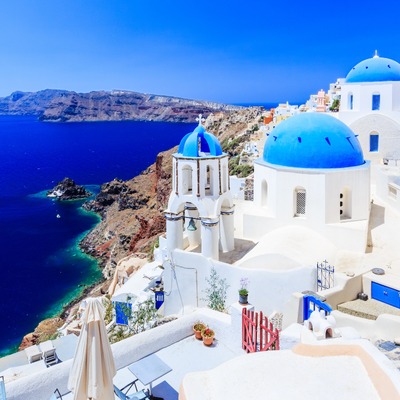 🌊 Blue domes, white walls, endless sunsets – this is Greece.
From the charm of Santorini to the hidden beaches of Naxos, the ancient streets of Athens to the slow life in Crete – Greece is more than a destination. It’s a feeling.
And now, you can experience it all – without hidden fees – with Hotel.eu.
✨ Why we love Greece:
🟡 Swim in crystal-clear water before your morning coffee
🟡 Eat grilled octopus with your feet in the sand
🟡 Explore ancient ruins and buzzing local markets
🟡 Watch the sunset with no filter needed
🟡 Book local stays, directly – no middlemen, no nonsense
📍 Whether it’s your first time or your fifth – Greece always delivers.
👇 Tag someone who needs this escape
Save this for your summer plans
🧳 Start your journey at hotel.eu
#HotelEU #VisitGreece #GreekIslands #BookDirect #Santorini #Naxos #Athens #Crete #EuropeTravel #IslandHopping
