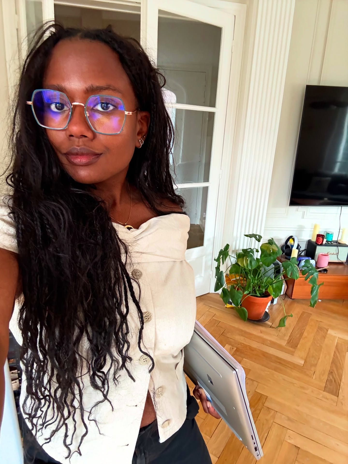 Long walks, quiet views and vibes 🌱 🌅🤩
Down the rabbit hole 🐇🕳️