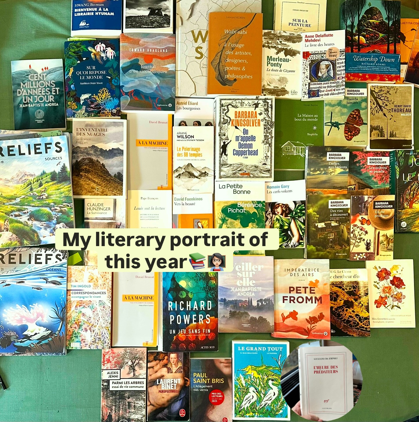 This morning I honor the books I’ve read over the past year, read and reread, in fact. I sort, reread, take notes. I honor my inner and imaginary life, the poetic element, my paths of reflection. I take the time to carefully weigh what remains of these books, I collect, I rediscover spiritual friendships. And it does me a lot of good 😌
🇫🇷Ce matin, j’honore les livres que j’ai lus et relus depuis plus d’un an. Je trie, relis, prends des notes. J’honore ma vie intérieure et imaginaire, la part de poésie, mes chemins de réflexion. Je prends le temps de peser soigneusement ce qui reste de ces livres, je collectionne, je redécouvre.
#read #readeveryday #readersofinstagram #lire #litteraturefrançaise #litterature #nourrirsonunivers #booklover #portraitdelecteur #inventaire #librairieindépendante #summerreading #summerbook #editions #maisondedition #nadegemarneffeart @bookclubculture_ #bookclubofinstagram #bookclub