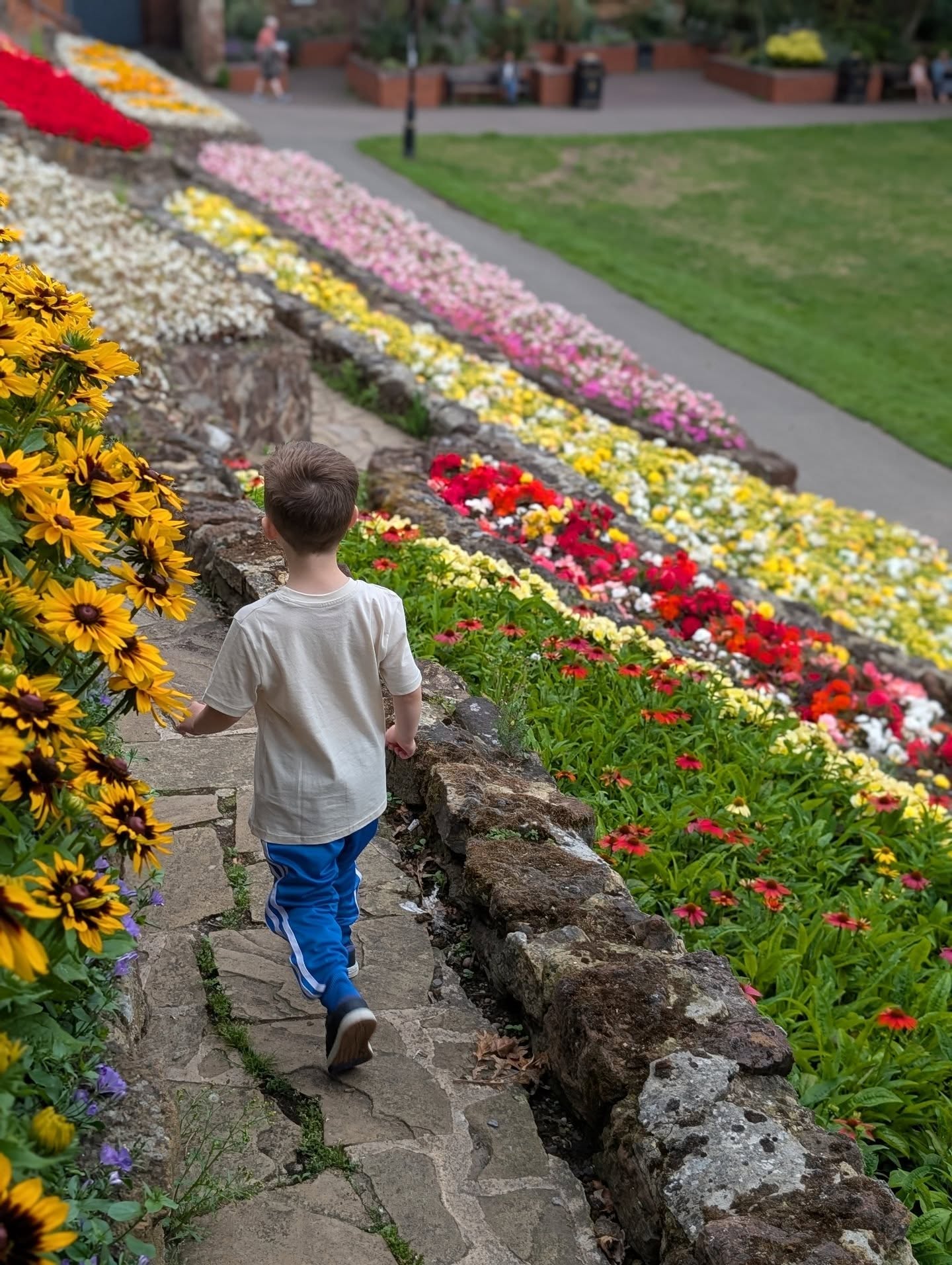 I haven't got any group sessions for August as I'm soaking up all of the time with this one before he starts school in September.
I do have limited availability left for private sessions and then groups are back from September, October & November 🤰🏼🎉
#hypnobirthingburntwood #hypnobirthinglichfield #hypnobirthingbirmingham #hypnobirthing #doulastaffordshire #lichfieldbusiness #pregnant #positivebirth #birthpreparation