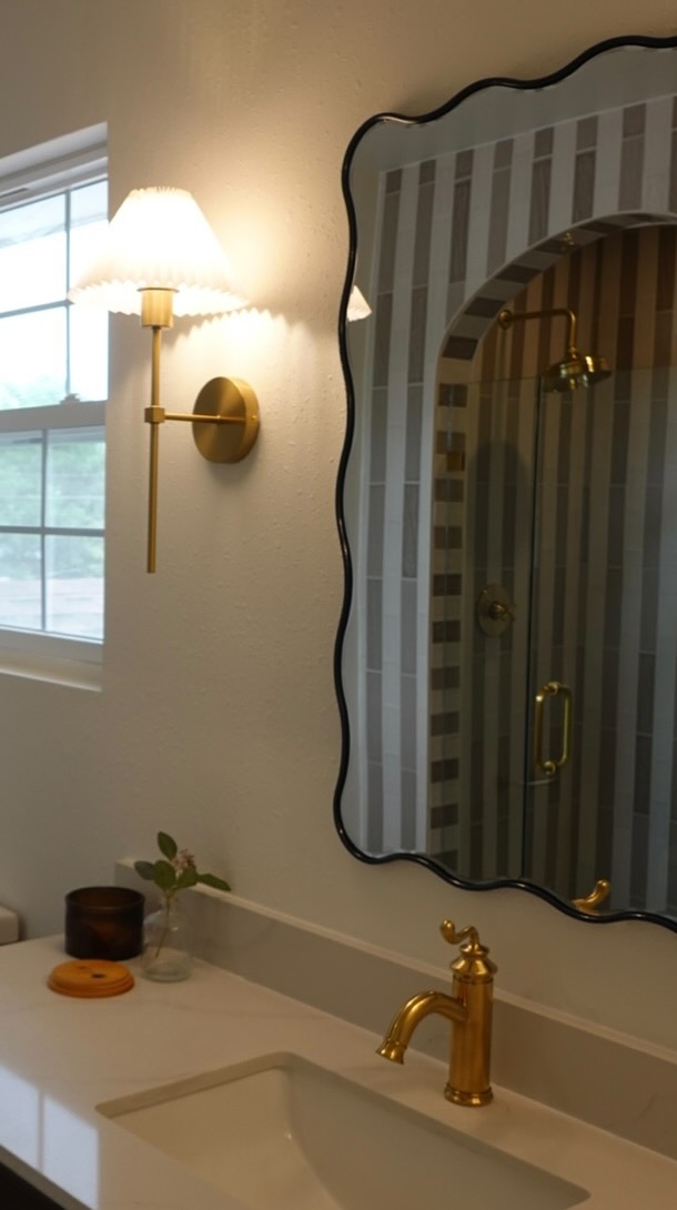 Did you see the vision? ✨
Design By: Bound By Design Studio
#beforeandafter #interiordesign #hometour #homeremodel #homemakeover
#designinspo #transformationtuesday #realhome #interiorreels
#designreveal #transitionaldesign #renovationreel #denverdesigner
#scrollstopper #homeinspo #visiontospace #designertransformation #bathroominspo #bathroomremodel