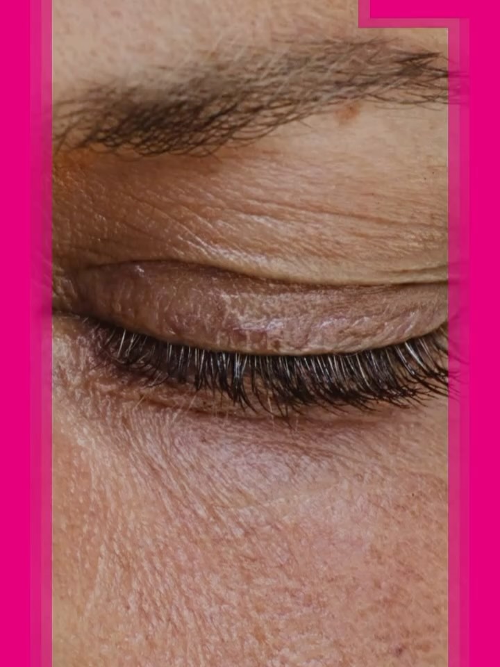 Astrid Grosser inszenierte die Telekom Kampagne “Lasst uns hinschauen” gegen Hass im Netz. Und wenn ihr genau hinschaut, dann erkennt ihr sogar unser Studio in den abgebildeten Augen.
.
DOOH for @deutschetelekom Gemeinsam #GegenHassImNetz
Agency: @saatchi_germany
Director/Photographer: @astrid.grosser
DP/Colorist: @kristiansickinger
1st AC: @tomzylla
Production: @alwayseverything.production
Gaffer: @antonstueber
Hair & Make-Up: @gabriellemiaou
Location: @spielfeldberlin
.
#GegenHassImNetz #Telekom
