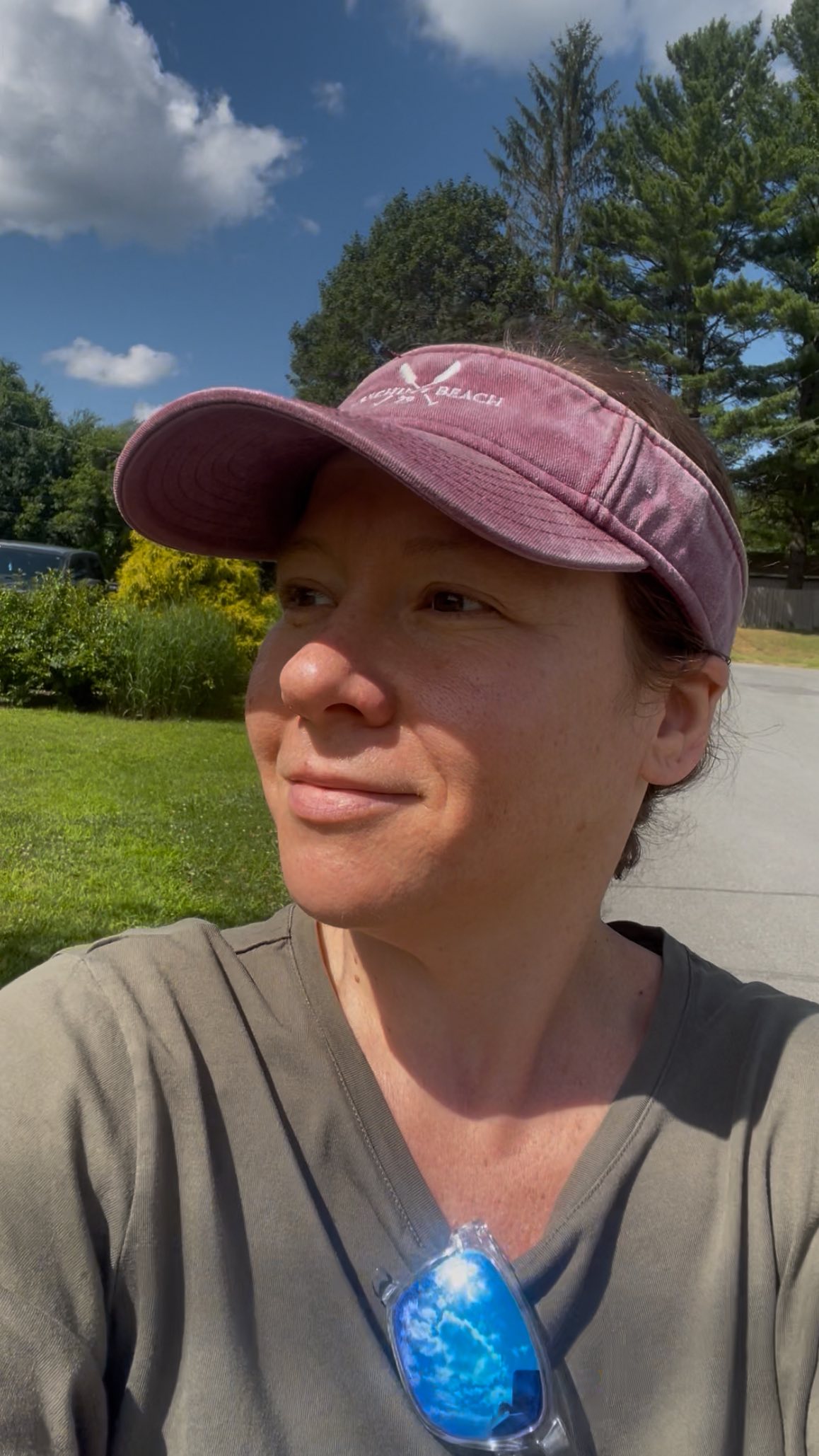 I definitely believe in self-accountability but sometimes it’s crucial to stop and question the environment.
In therapy, a big part of what comes up is realizing systemic norms and asking, “Did I sign up for this? Do I want to participate in this, continue this, or compare myself to it?”
This could be norms for communication learned in childhood, body-image judgements learned from media, limiting beliefs about intelligence or creativity learned from a teacher, normalized violence and callousness learned from a hostile government, or anything else.
On the journey to self-growth, it’s important to take a clear look at the environment and be intentional about how to show up. If you compare yourself to external norms that don’t align with your beliefs, unease will be inevitable. In this global reality, healing is a subversive act.
#dancemovementtherapy #expressiveartstherapy #creativeartstherapy #integrativepsychotherapy #mentalhealth #somatictherapy #dancemovementpsychotherapy #question #becurious #rebelious #subversive