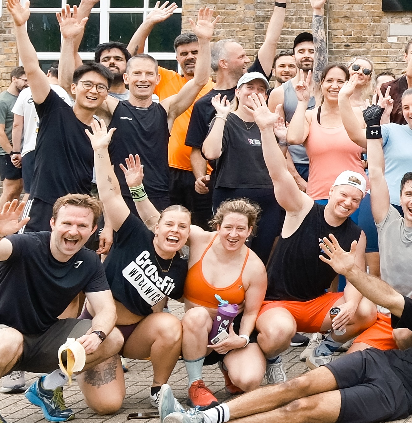 WE’RE STRONGER TOGETHER 🔥🙌
Surround yourself with people who lift you higher, both literally and figuratively! #postWODvibes