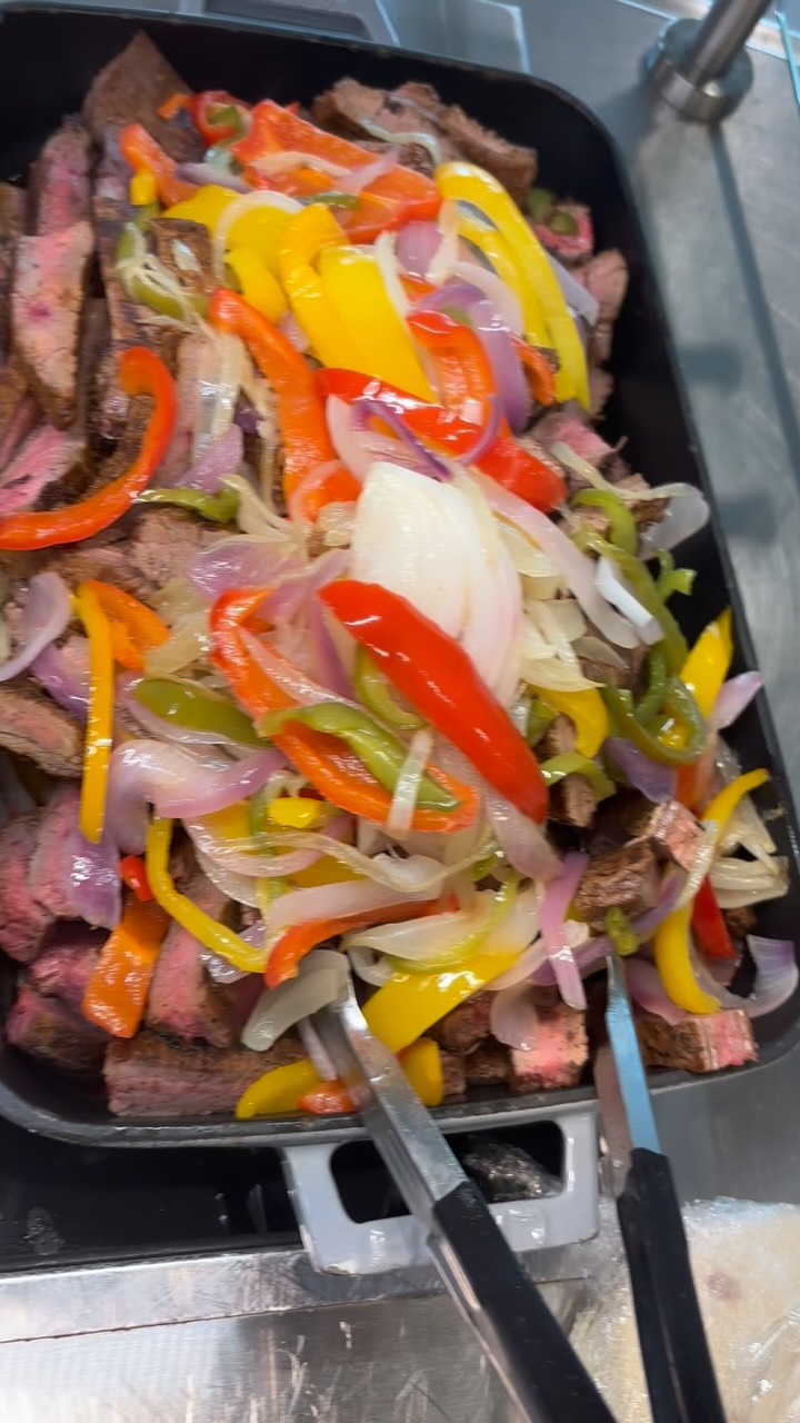 Fajitas for the win🌶️ #dallaschef #dallascatering #dfwcatering #dfwchef