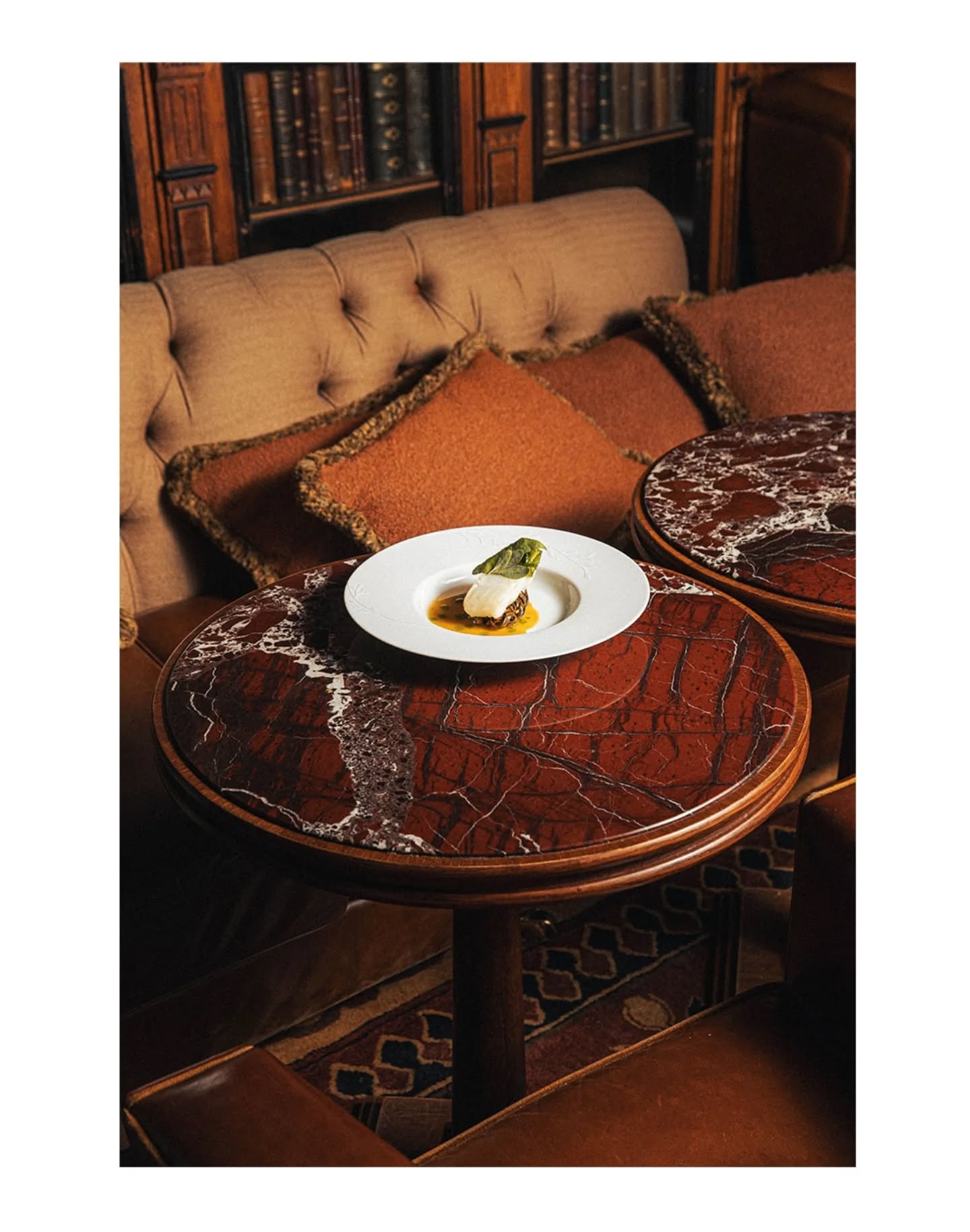 SAINT JAMES
Clic, clac, boum.
@greggarimbay
@saintjamesparis
@relaischateaux
@kaviari_paris