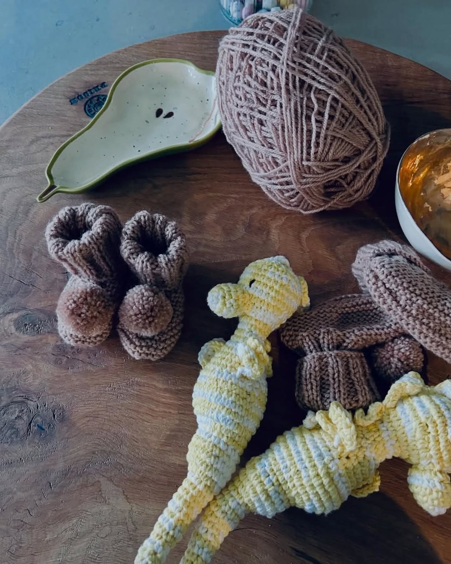 We're delighted to have the wonderful @marvindesigns back with us at this weekend's market with her hand crocheted pieced. From the baby booties to dinosaur pals, owner Lisa makes each piece.
Visit us this Saturday between 10am and 3pm inside Great Dunmow Maltings
#GreatDunmow #EssexSmallBusiness #WhatsOnInEssex #DiscoverUttlesford