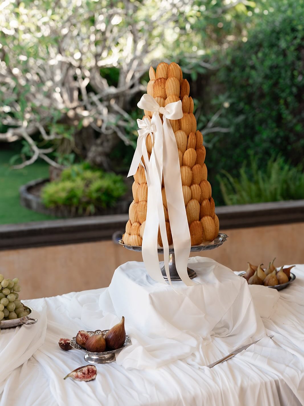 Forgot about this one……… from earlier this year for a fun shoot @thebankhousebangalow
Planner & Stylist / @__elope__
Venue / @thebankhousebangalow
Photographer / @danielchaferphotography
Florist / @wildernessflowers_
Hair & Makeup / @alexoustonbeauty
Cake / @rebellyouscakeco
Stationery & Stylist / @the.seasalter
Content Creator / @sociallywed.au
Gown / @grace_loves_lace
Hire / @theweddingshed