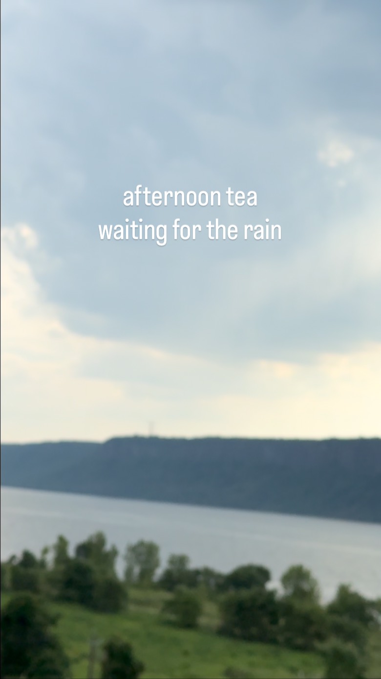 2025 old growth Dian Hong and Dubai Chocolate, an amazing afternoon tea…. #chinesetea #afternoontea #dubaichocolate #waitingfortherain #trysomethingnew