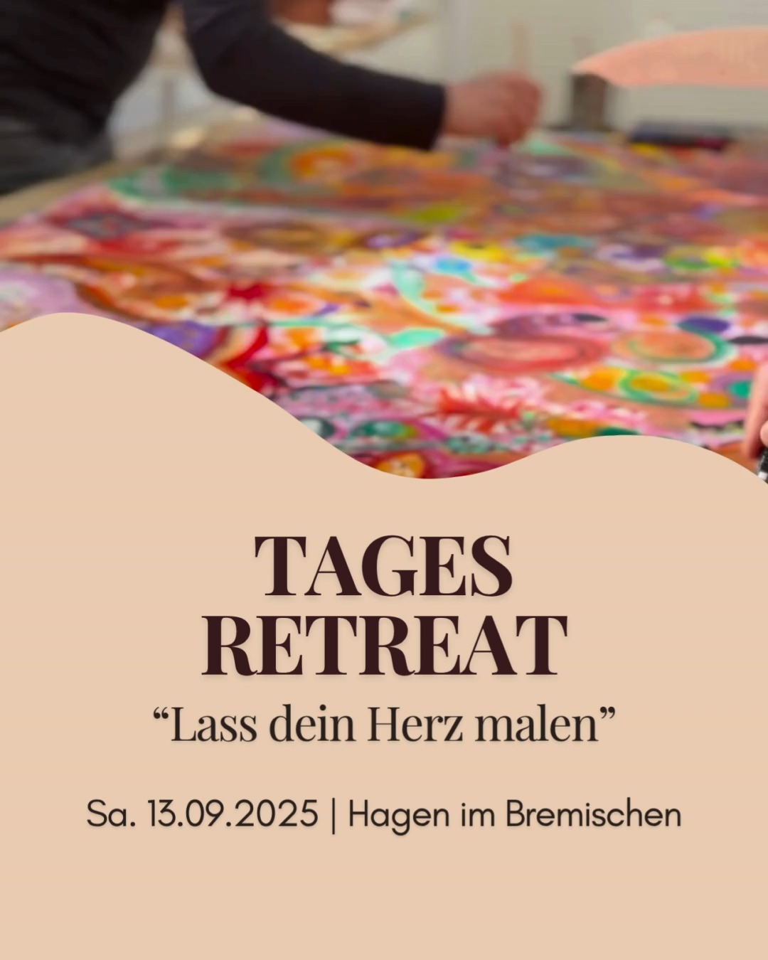 🌈 Lass dein Herz malen! Ein kreativer Tag nur für dich. 💖
Letztes Retreat vor meiner Babybause!
Tauche ein in eine wohltuende Auszeit mit sanftem Yoga, Achtsamkeit und intuitivem Malen. In geschützter Atmosphäre darfst du loslassen, durchatmen und deinen inneren Bildern Raum geben – ganz ohne Druck, ganz bei dir.
✨ Erwecke deine innere Künstler:in! Selfcare, Leichtigkeit und Kreativität erwarten dich. Mit liebevollen Impulsen, gesunder Verpflegung und viel Raum für dein Sein in einer kleinen Gruppe.
📆 Sa. 13. September 2025 | 10:00-16:00 Uhr
📍 Ort: Hagen in Bremischen
🐣 Early-Bird bis 01.08. für 99 Euro, regulär 119 Euro
💛 Alle Infos & Anmeldung findest du hier:
www.jederkannentspannen.de/tagesretreat-lass-dein-herz-malen (Link in Bio)
TAGESRETREAT | AUSZEIT | INTUITIVES MALEN | ACHTSAMKEIT
#jederkannentspannen #retreatniedersachsen #intuitivesmalen #achtsamkeitimalltag #auszeitfürdich #soundbath #hagenimbremischen