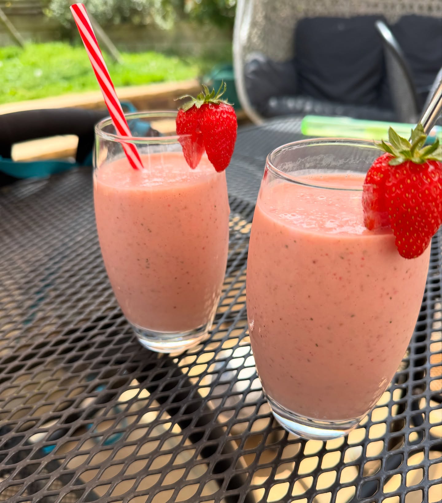 ✏️ School is out - and has been for well over a week for some!
Time for a fun refill trip
☀️ Looking for to something to do with the smalls?
Pop into @zilch_zero_waste before our summer break and turn your errands into to a mini adventure!
🥜 let them make their own peanut butter - freshly ground peanut butter, straight in to your jar. It’s hands-on, plastic-free and tastes amazing! Nothing added and nothing taken away!
🍭 Sweets & treats? We’ve got you covered!
From pick ‘n’ mix favourites to make your own popcorn, it’s cheaper than the cinema and way more fun!
✅ We’re open until 4pm Wednesday, 6pm on Thursday and only until 11:30 on Friday, Saturday we’re open as usual 9:30-3:00.
Next week we are closed Monday to Friday and reopen on Saturday 9th.
😂 Important note: all children must be supervised!
💚 Make low-waste living fun for the whole family.
#Refill #ZilchZeroWaste #EcoKids #NutButterMill #MakeYourOwn #PlasticFreeSnacks #KentRefills #Tonbridge