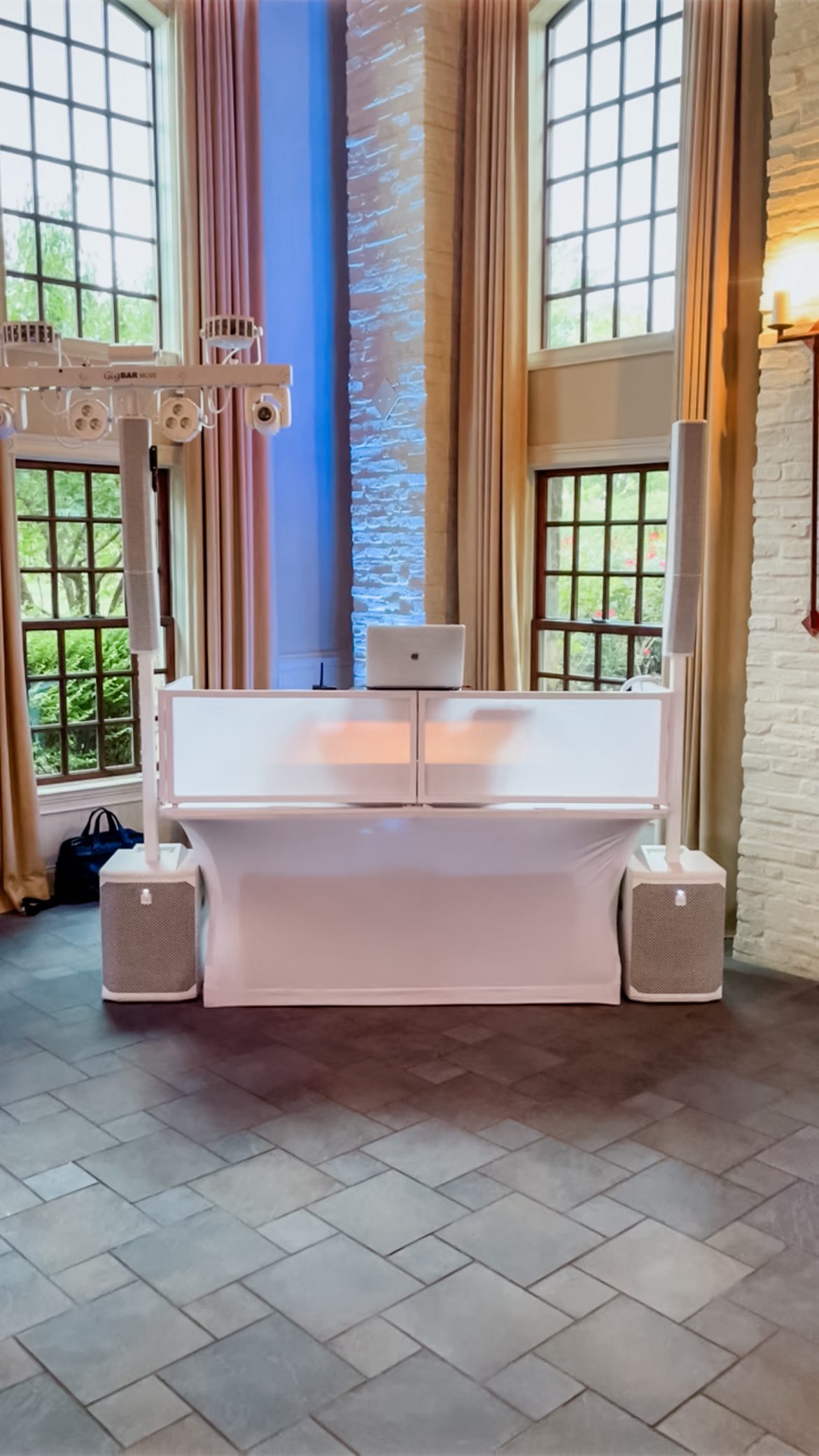 From weddings to sweet sixteens, and everything in between! We love being part of life’s biggest celebrations! 🎉
#eventdj #weddingdj #sweet16 #quinceañera #mitzvah