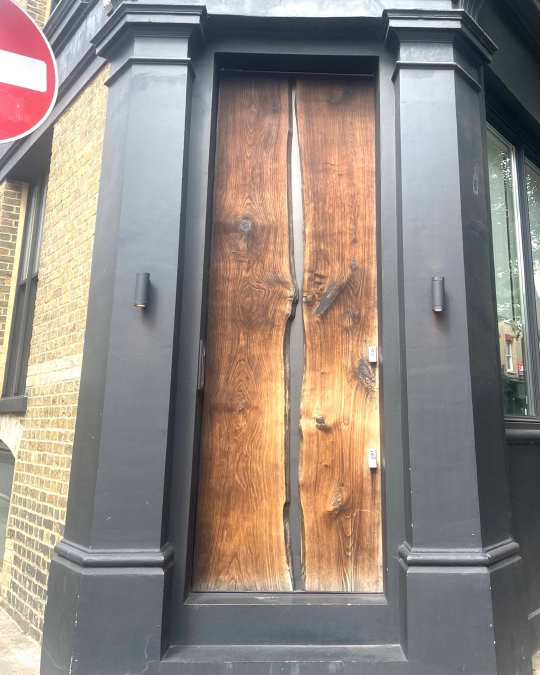 Probably said this several times before but love a good door. Spotted this one near the Barbican whilst out in London. Love the characterful rich hue of the wood and the clever breakthrough contrast of the smooth grey insert down the centre. Fabulously understated, the owner must be so proud