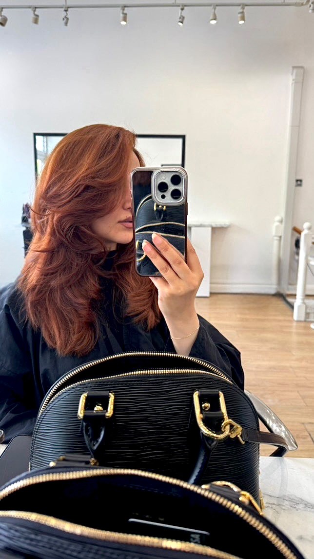 Soft, effortless, flawless.
Sana’s grown-out shape had become bottom-heavy and lacked definition. She loves to embrace her natural waves, so we focused on restoring movement with face-framing layers and removing excess weight.
Her fringe was ready to grow out, so I blended it seamlessly into her new shape—creating lift, volume, and flow all around.
Finished with a rough dry and a light smooth through the front for that undone polish.
📍Cut with purpose. Styled for real life.
#TheWayYouWearIt