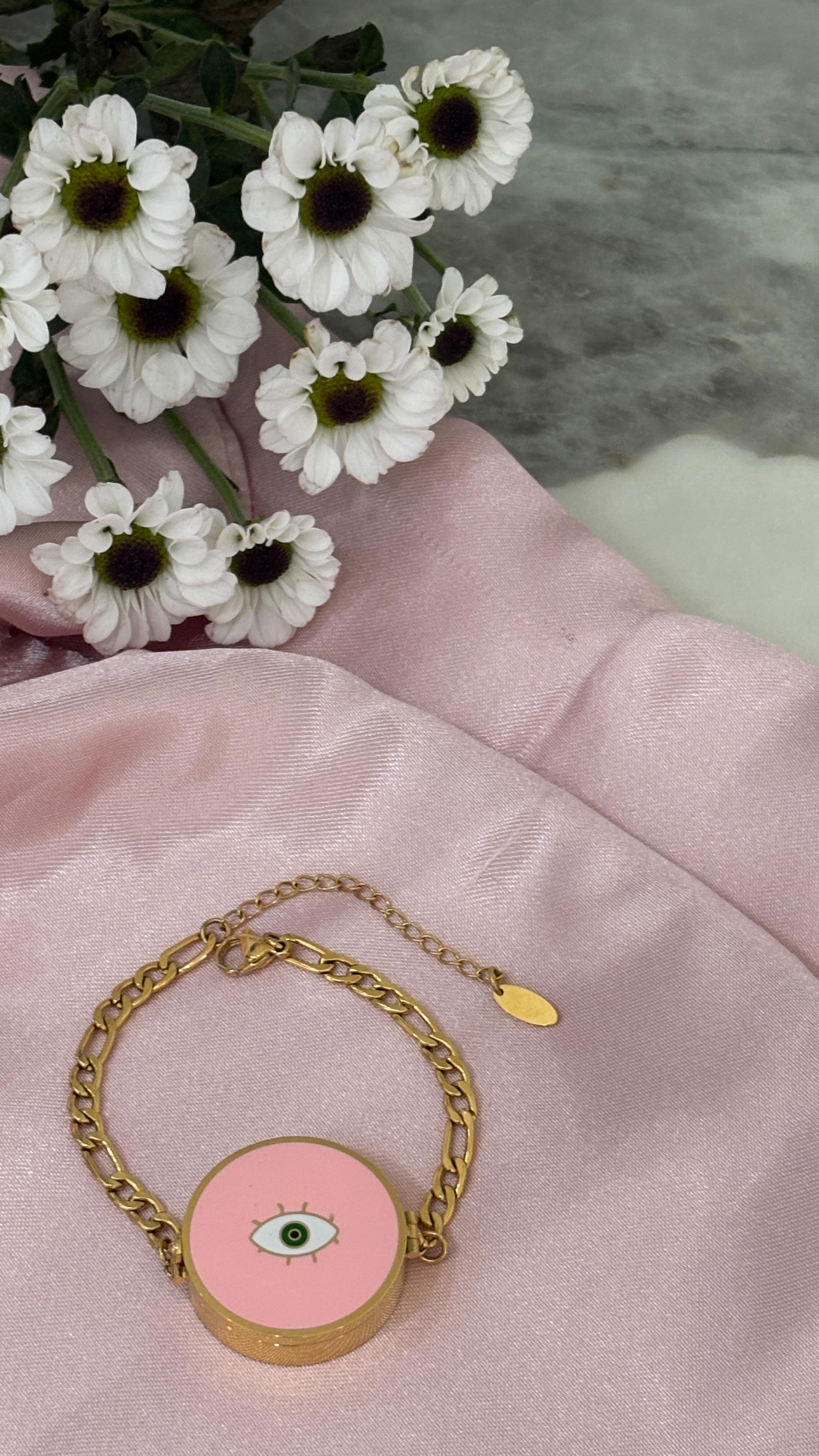 Introducing the 18k gold plated Evil Eye Collection 🧿 in your favourite lip balm bracelets
Now Available in 3 pastel colours
-Lilac
-Pink &
-Purple
Lip balm bracelets, demifine functional jewellery, evil eye bracelet, Rakhi edit, new launch, latest collection, rakshabandhan,best gift ,18k gold plated , enamel ,pastel