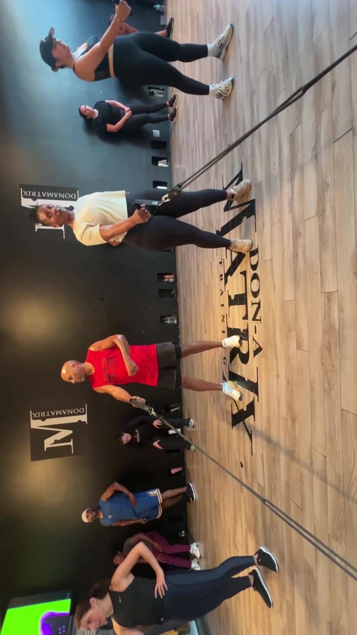 Checkout this #Donamazing 4th Quarter quencher of the Matrix Workout Live from the Matrix on Melrose, Hollywood CA.
If you’re looking to switch up your workouts or add something new, subscribe to get the full workout to #Donamize Your Body!
FYI: keep a bucket 🪣 close to you 😝