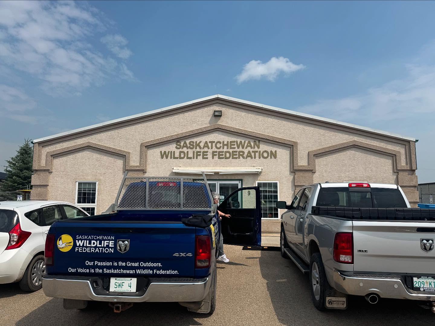 What an amazing couple weeks, trip to SK to see the work happening in the grasslands and some of the amazing project the SWF/CWF is working on. Followed by 5 days in AK with two of my good friends Seth and Sevn.
#wildplaceadventures #conservation #grasslands #alaskafishing #bringingthewildhome #fishing #halibut #rockfish #salmon #lovethislifestyle