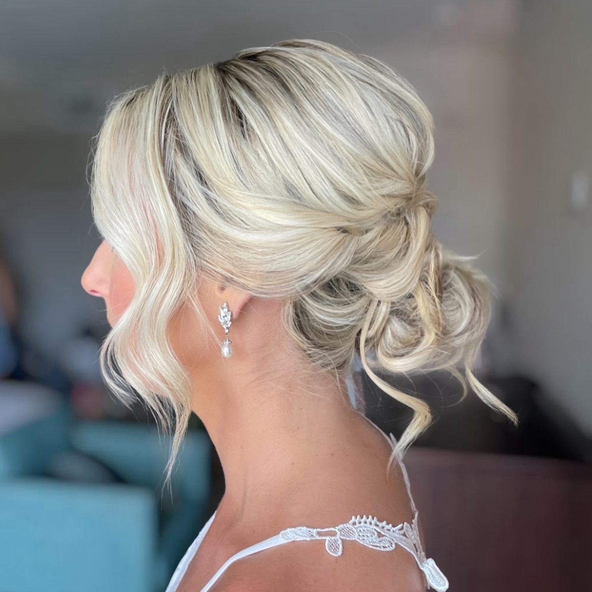 I was reminded of this tousled yet polished updo from April the other day & decided it needed an up close view on the feed 🤩
Swipe to see all the angles ♥️
#bridalhair #bridesmaidhair #bridalhairinspo #weddinghair #bridalhair #travelinghairstylist #bridehair #updo #halfuphalfdown #bridalpony #bridalponytail #vahairstylist #vabridalstylist #vaweddings #braids #staffordvabridal #staffordvaweddings #staffordvabridalstylist#quanticobridalhair #quanticovaweddinghair #northernvirginaweddings #dmvwedding #dmvbridalhair #dcweddings #dcbridalhair